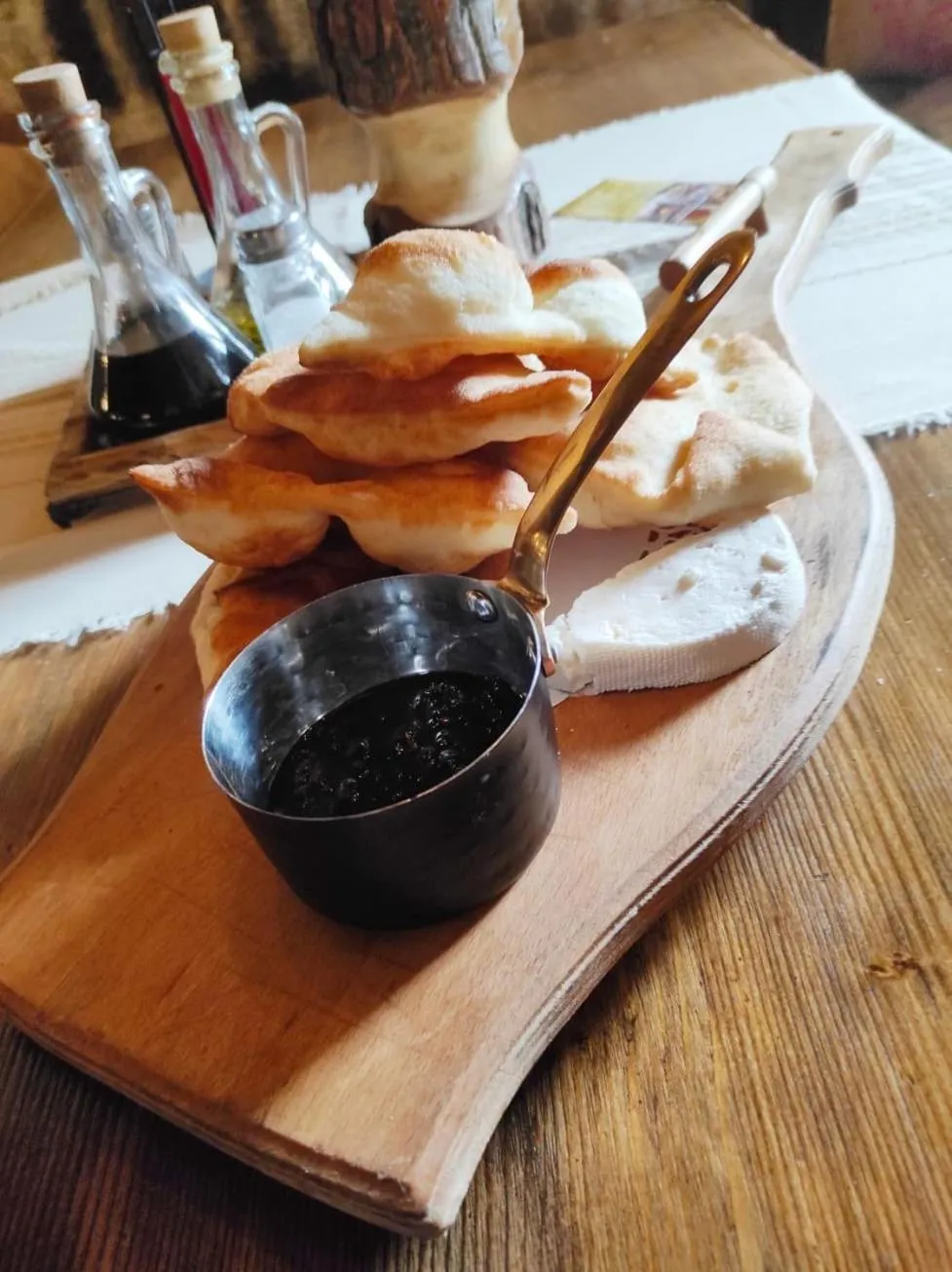 Breakfast in Momini Dvori Boutique Guest House