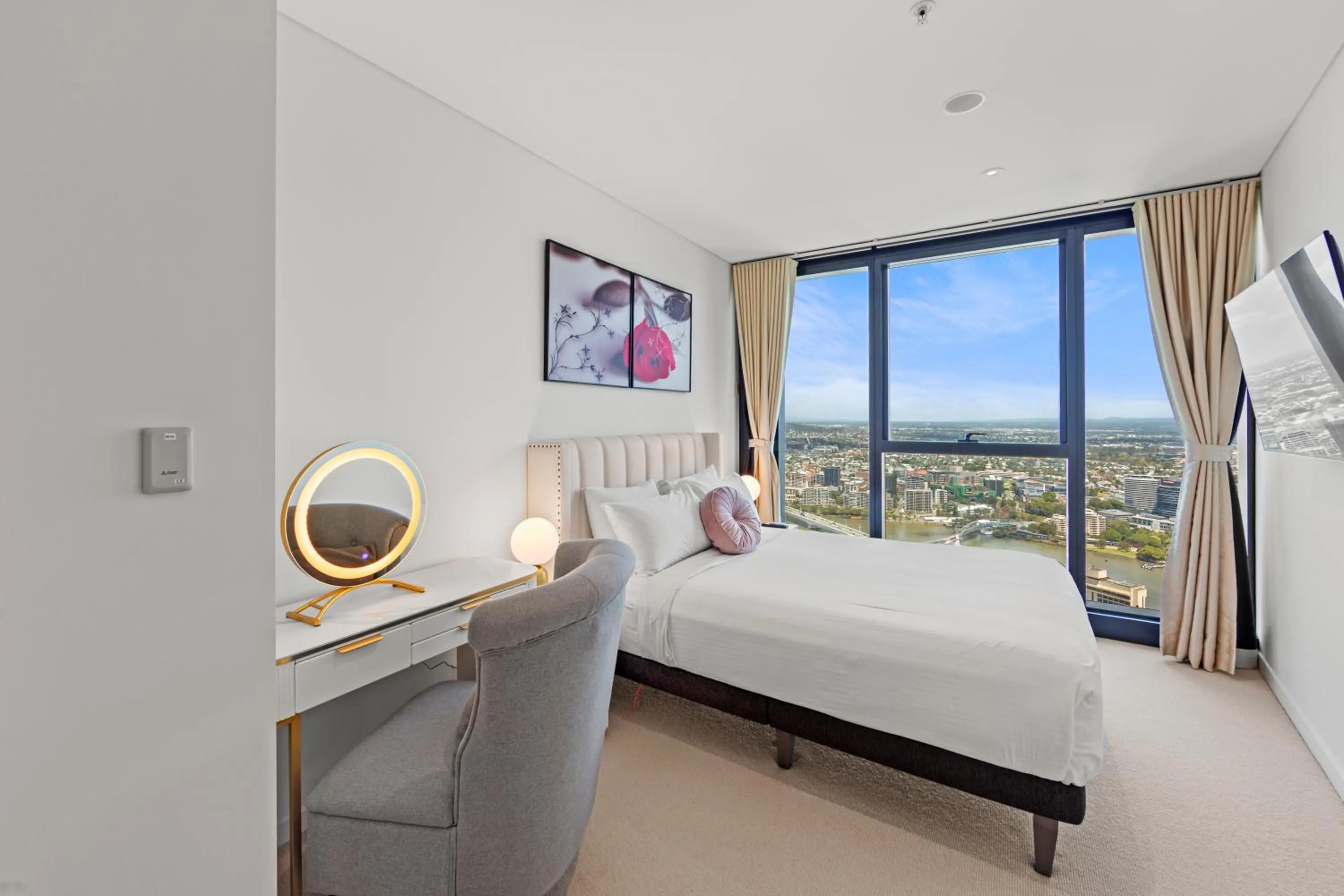 Bed in Brisbane Skytower by CLLIX