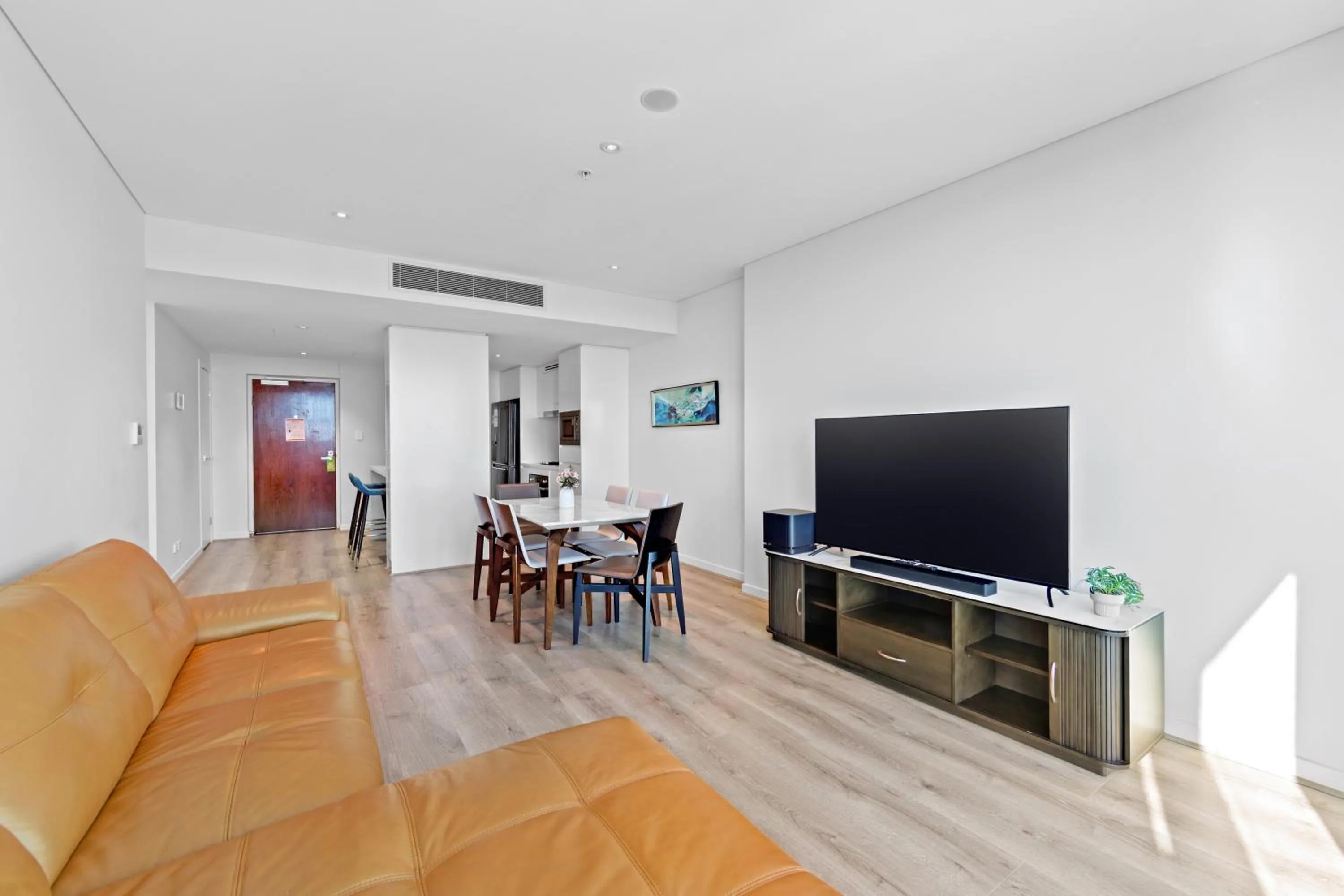 TV and multimedia in Brisbane Skytower by CLLIX