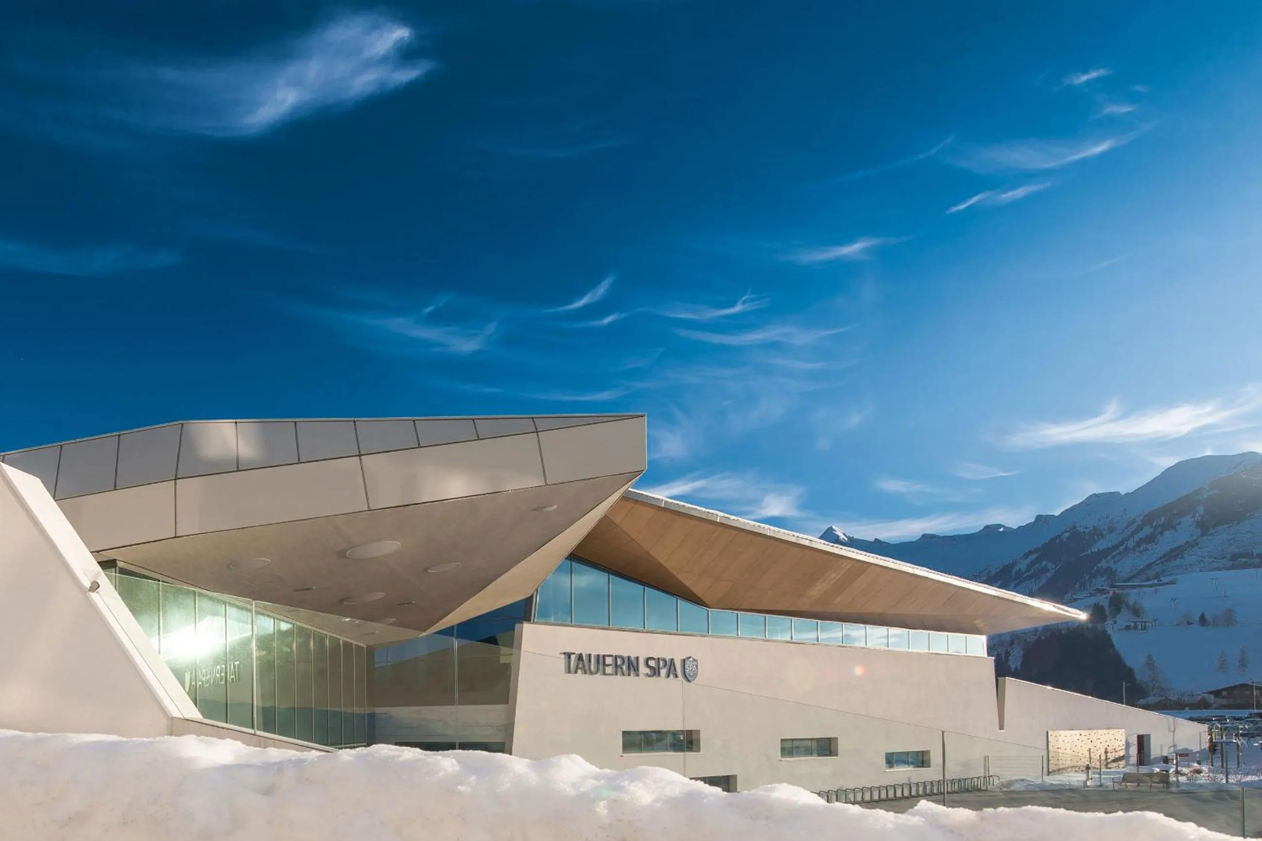 Facade/entrance in Tauern Spa Hotel & Therme