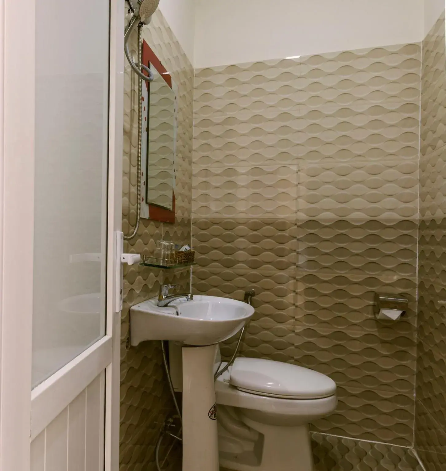 Superior Double Room in AEC Hotel Ban Me Superior Double Room in AEC Hotel Ban Me