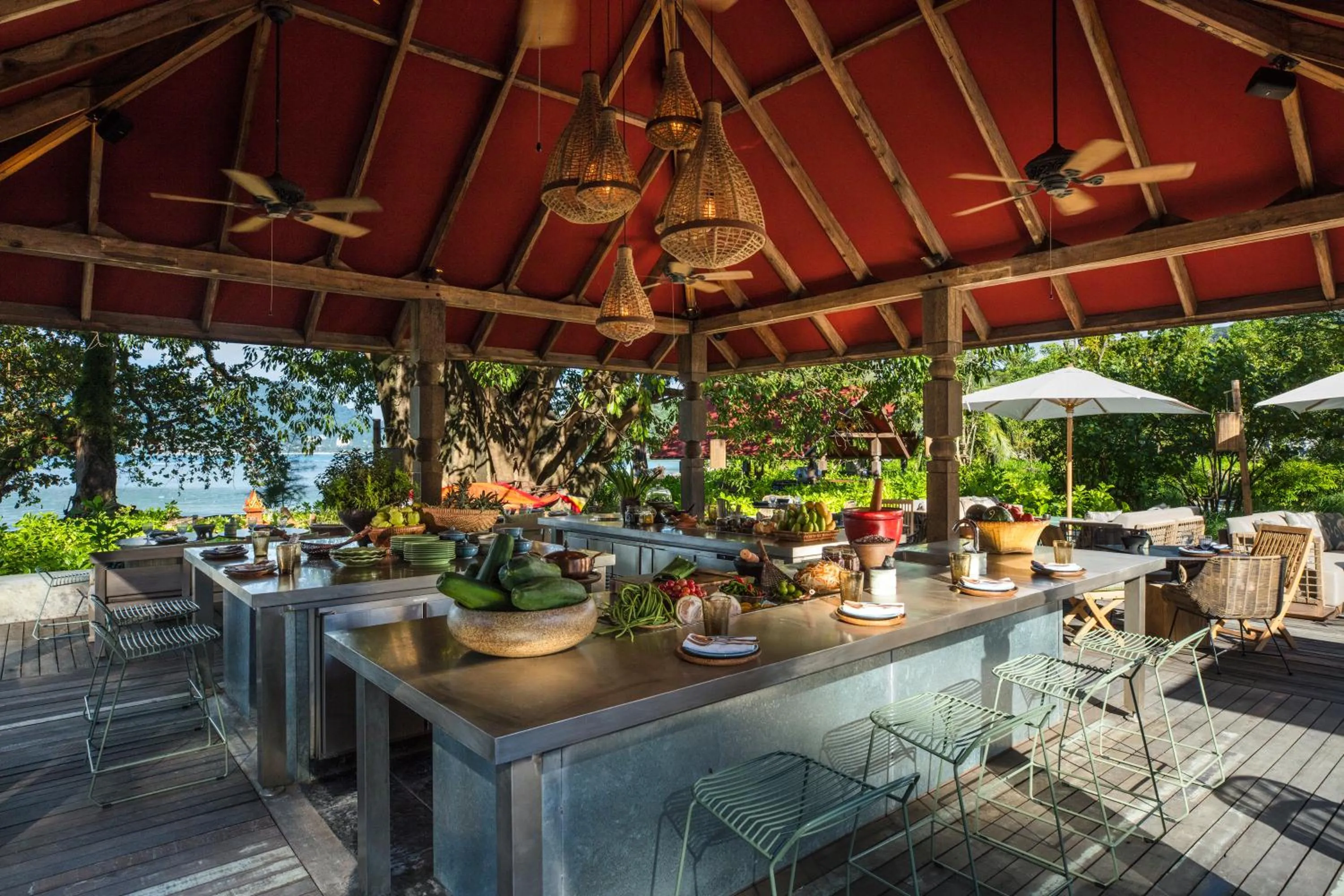Restaurant/places to eat in Rosewood Phuket