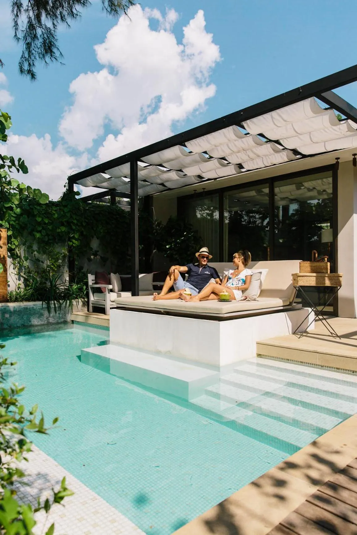 Swimming pool in Rosewood Phuket