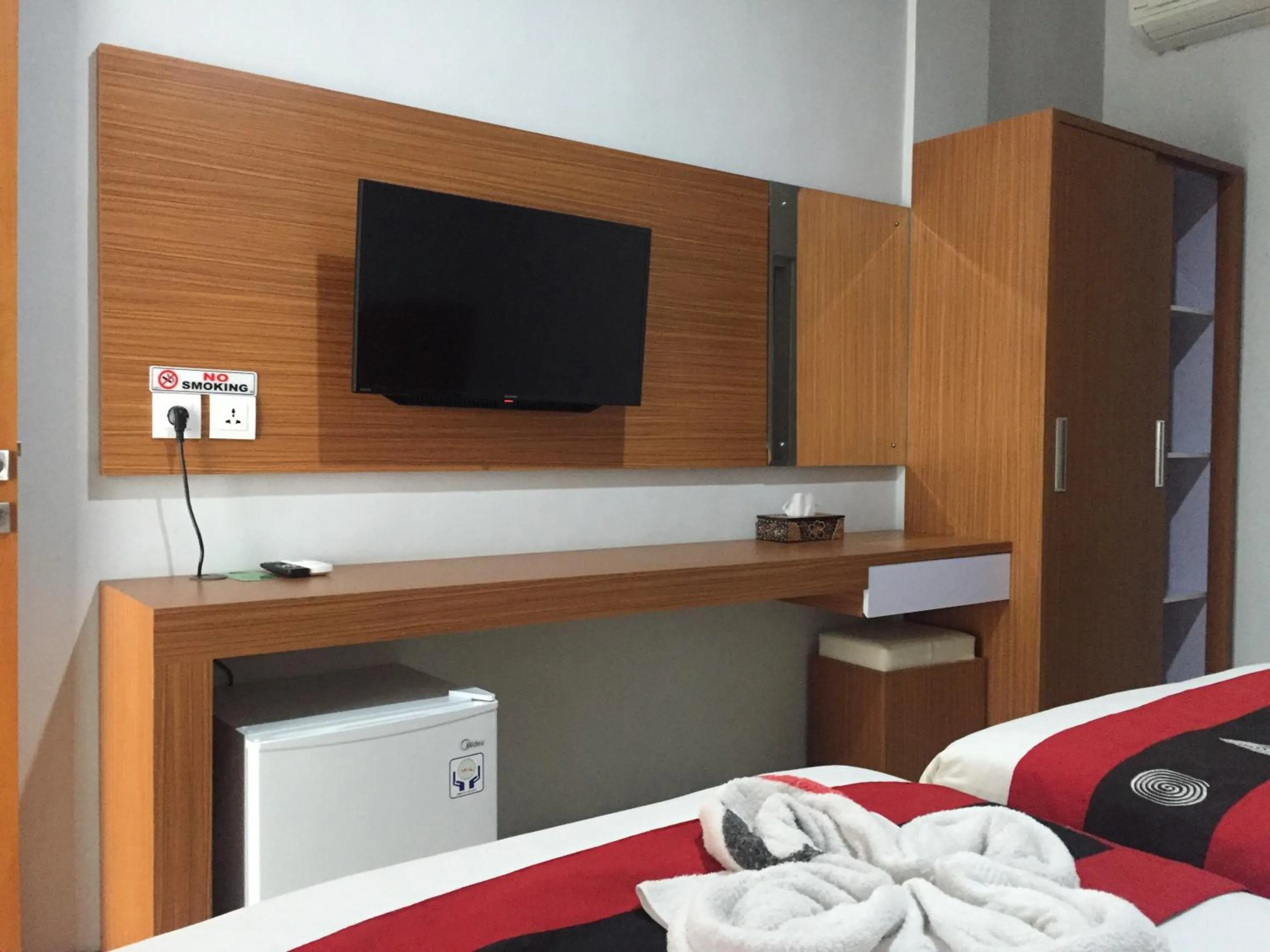 TV and multimedia, Bed in Tom Guest House