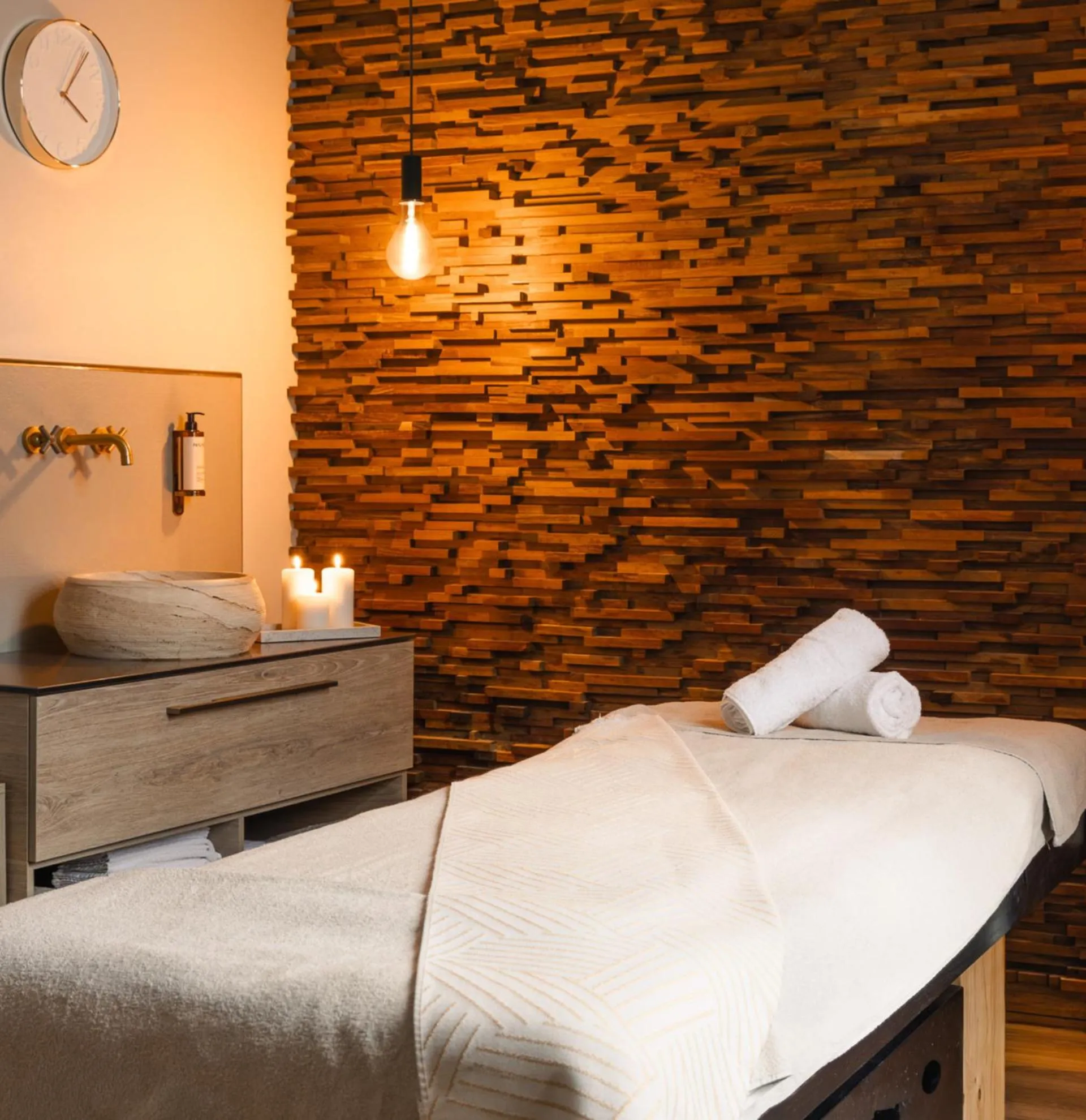 Spa and wellness centre/facilities, Bed in Negrecoste Hôtel & Spa