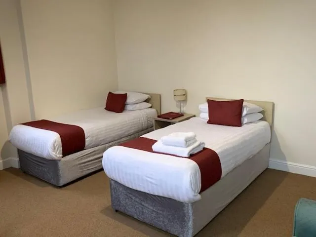 Bedroom, Bed in Hinsley Hall