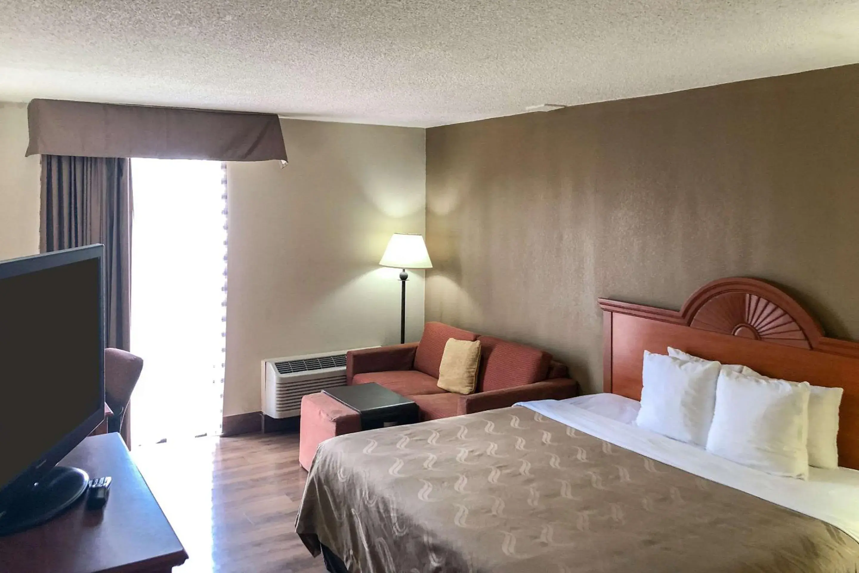 King Room - Accessible/Non-Smoking in Quality Inn Near Joint Base Andrews-Washington Area King Room - Accessible/Non-Smoking in Quality Inn Near Joint Base Andrews-Washington Area