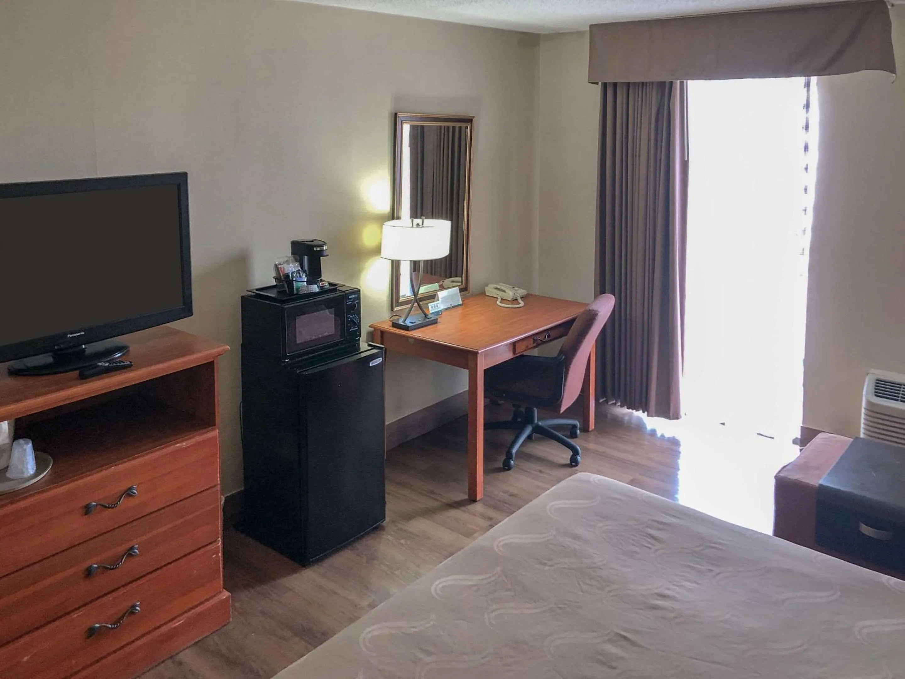 Photo of the whole room, Bed in Quality Inn Near Joint Base Andrews-Washington Area