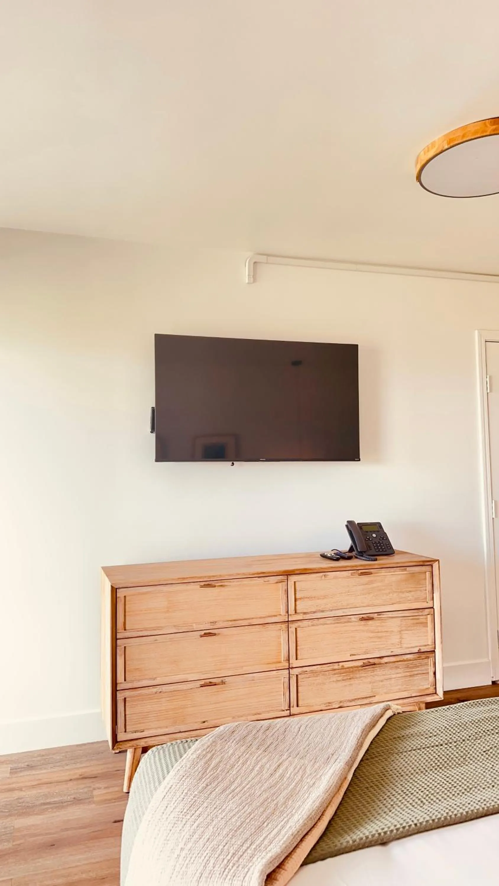 TV and multimedia, Bed in Ocean Villa Inn