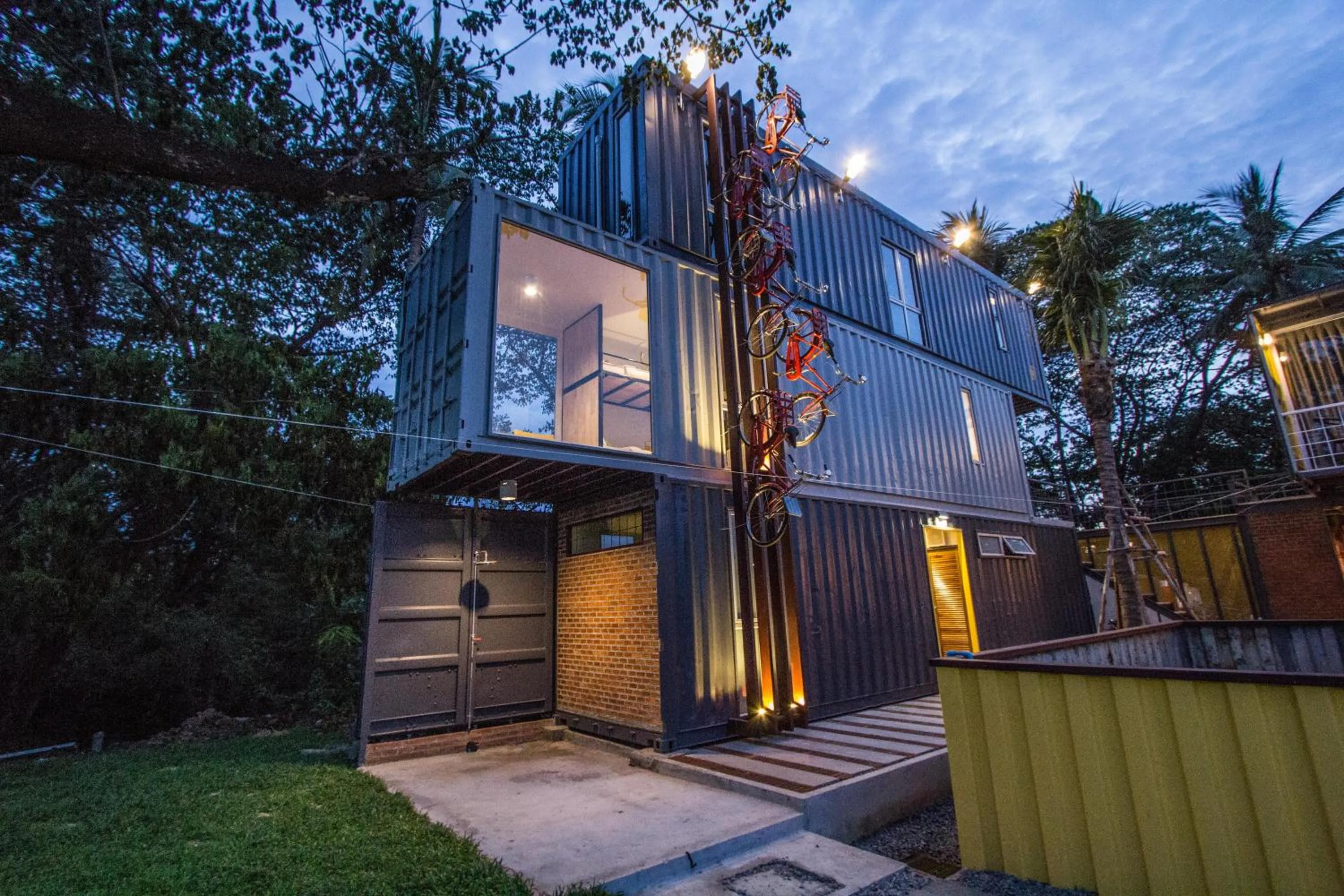 Ducati Bike Box Hotel