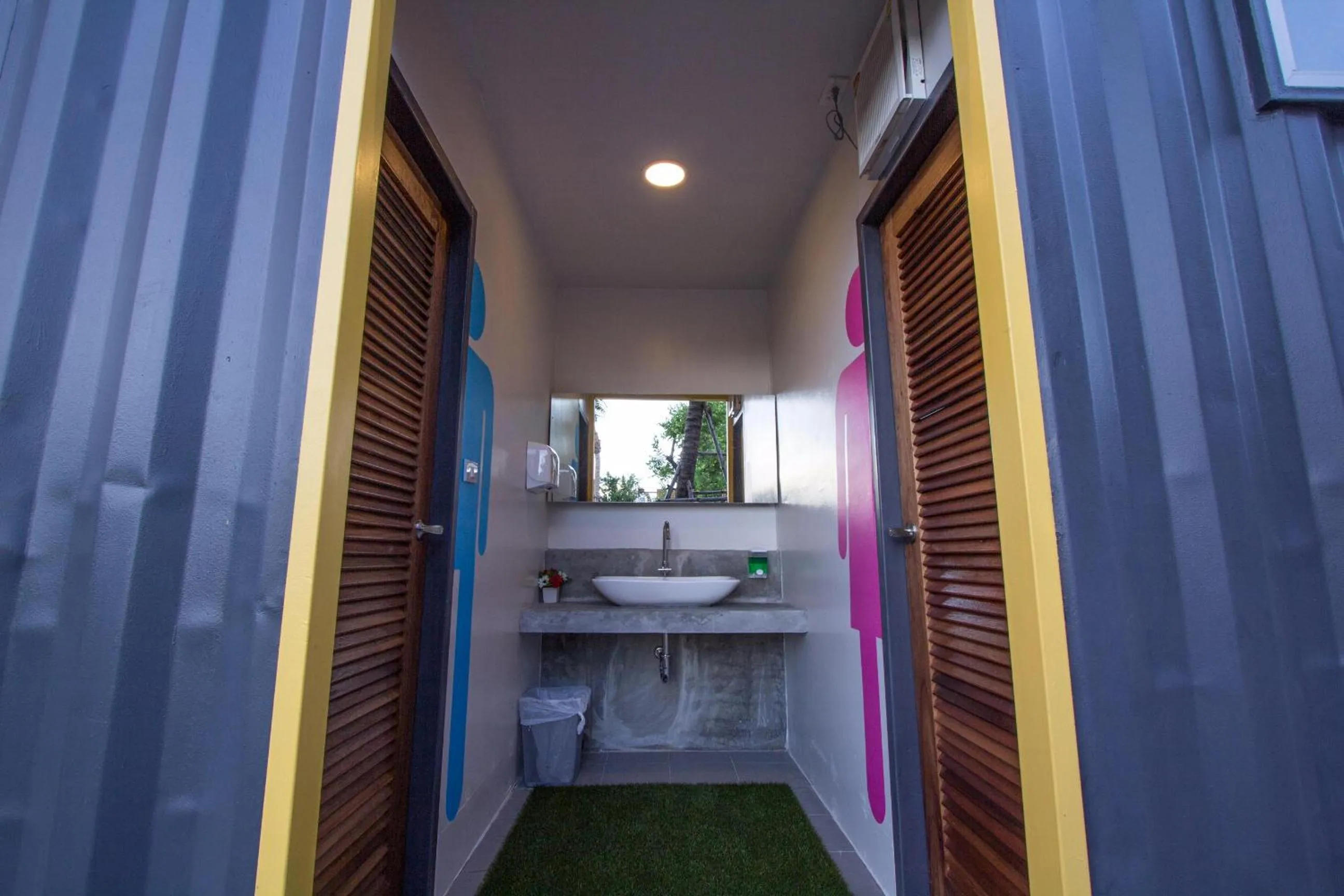 Ducati Bike Box Hotel