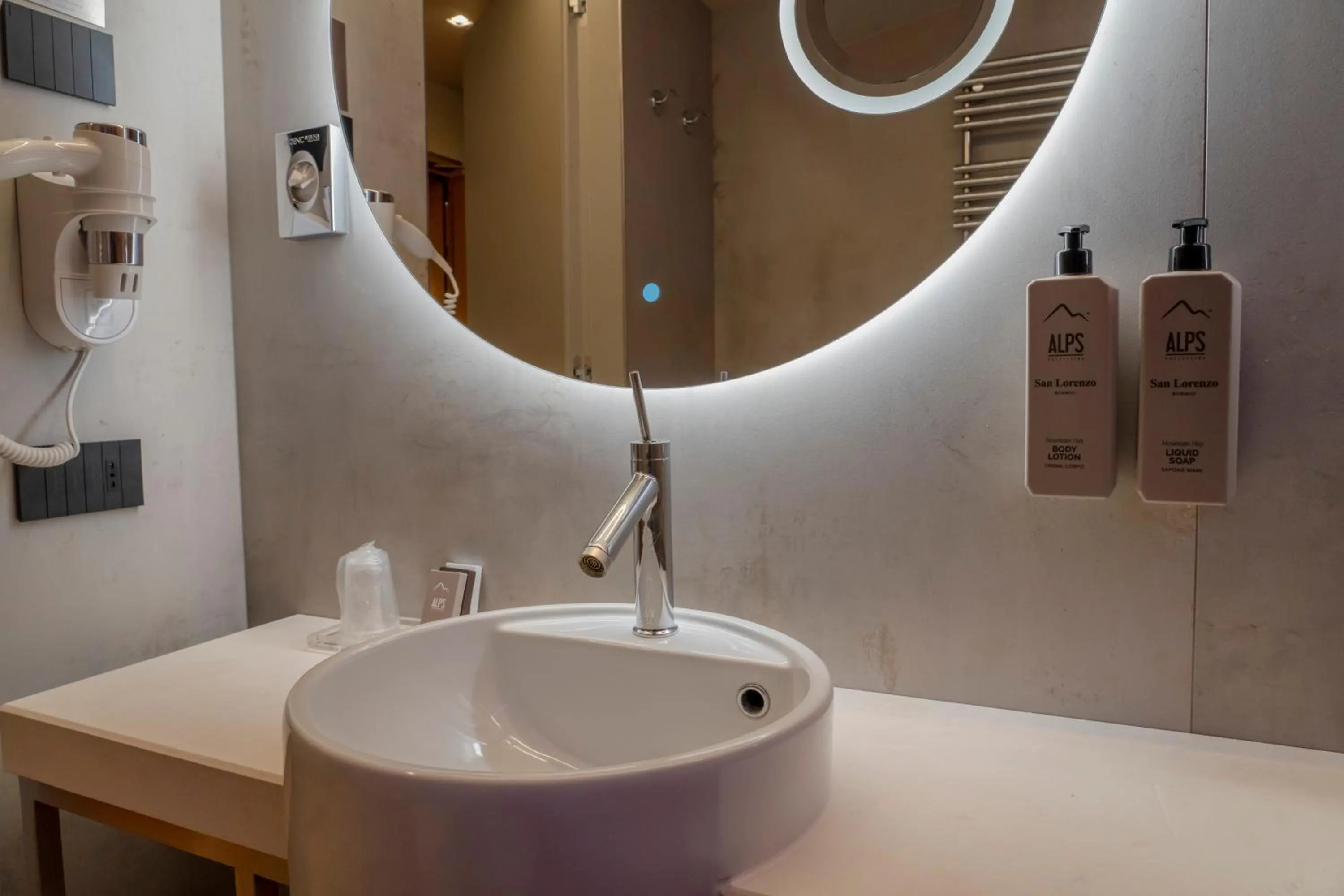 Bathroom in Hotel San Lorenzo