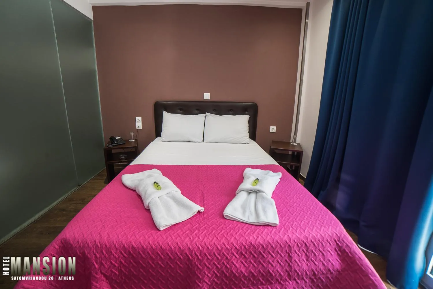 Bed in Mansion Hotel