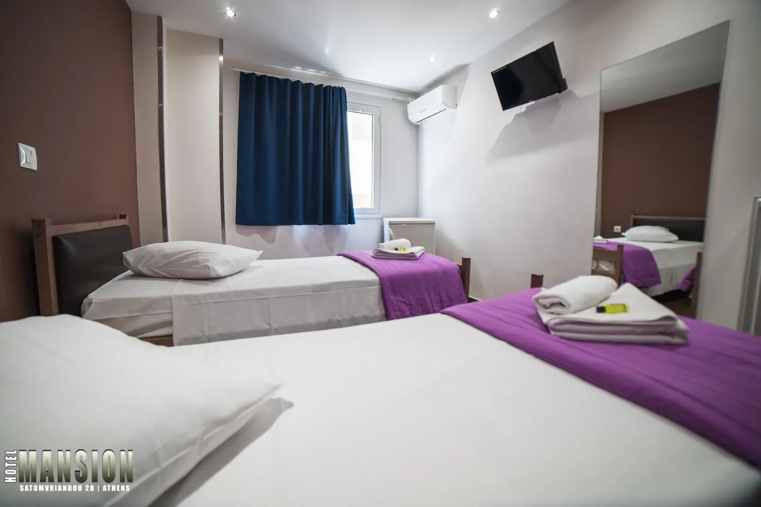 Bed in Mansion Hotel