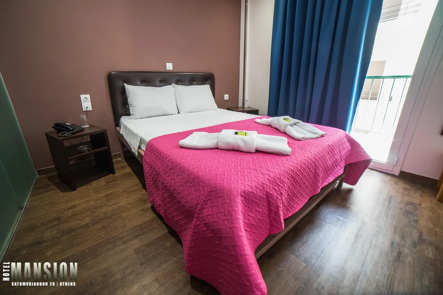 Bed in Mansion Hotel