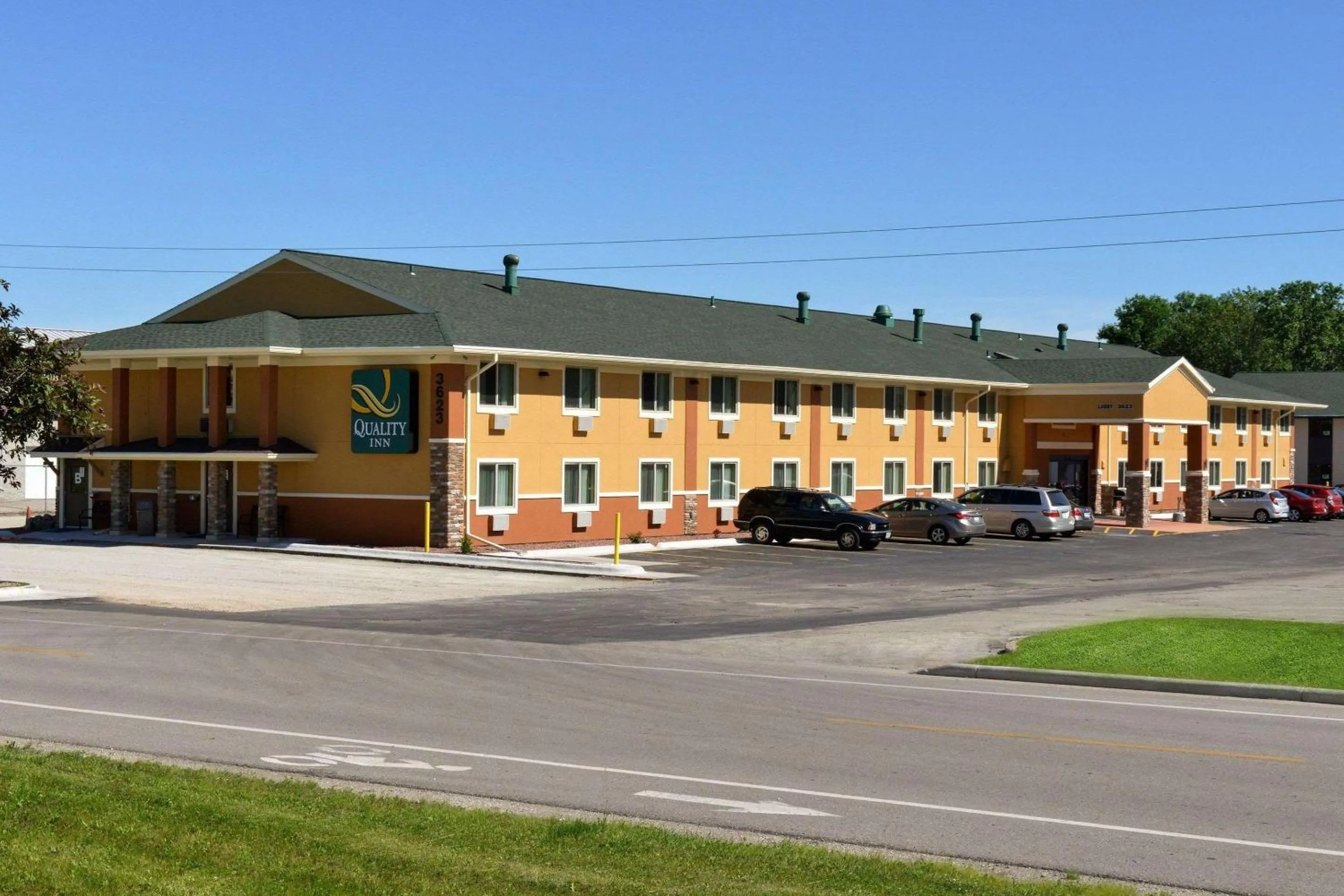 Property building in Quality Inn Appleton West