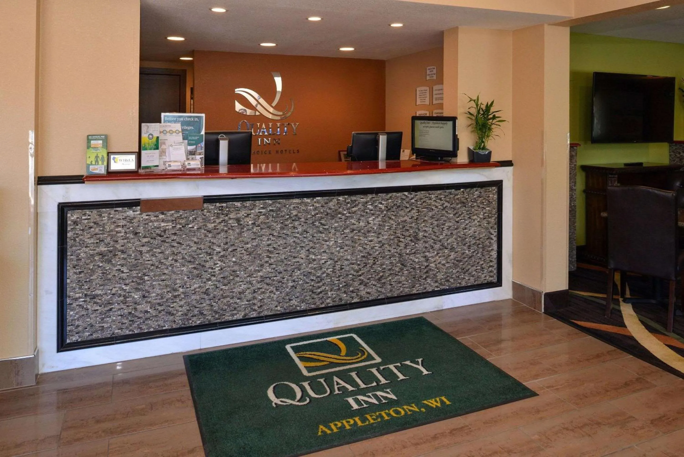 Lobby or reception in Quality Inn Appleton West