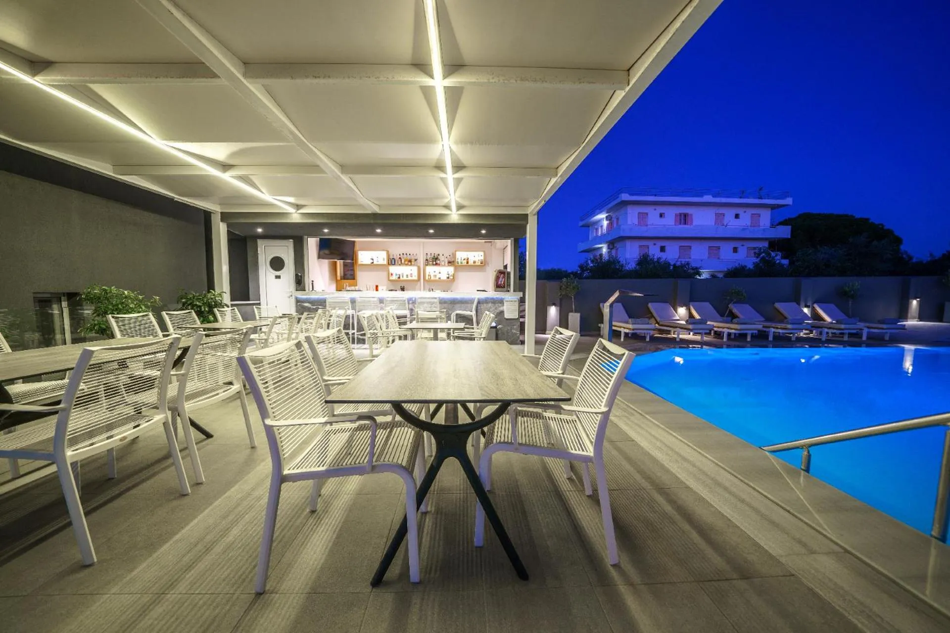 Lounge or bar in Elysian Suites