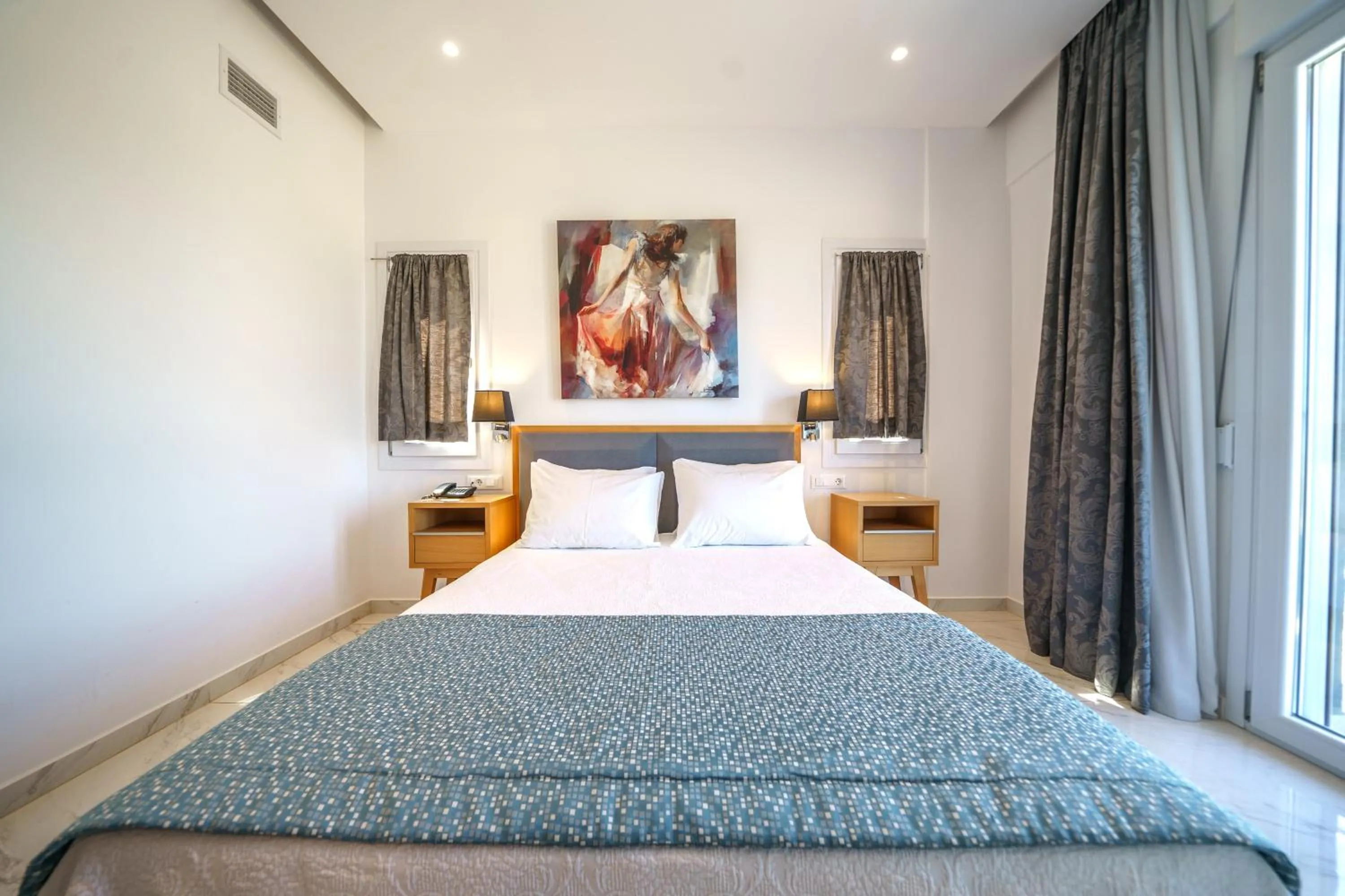 Bedroom, Bed in Elysian Suites