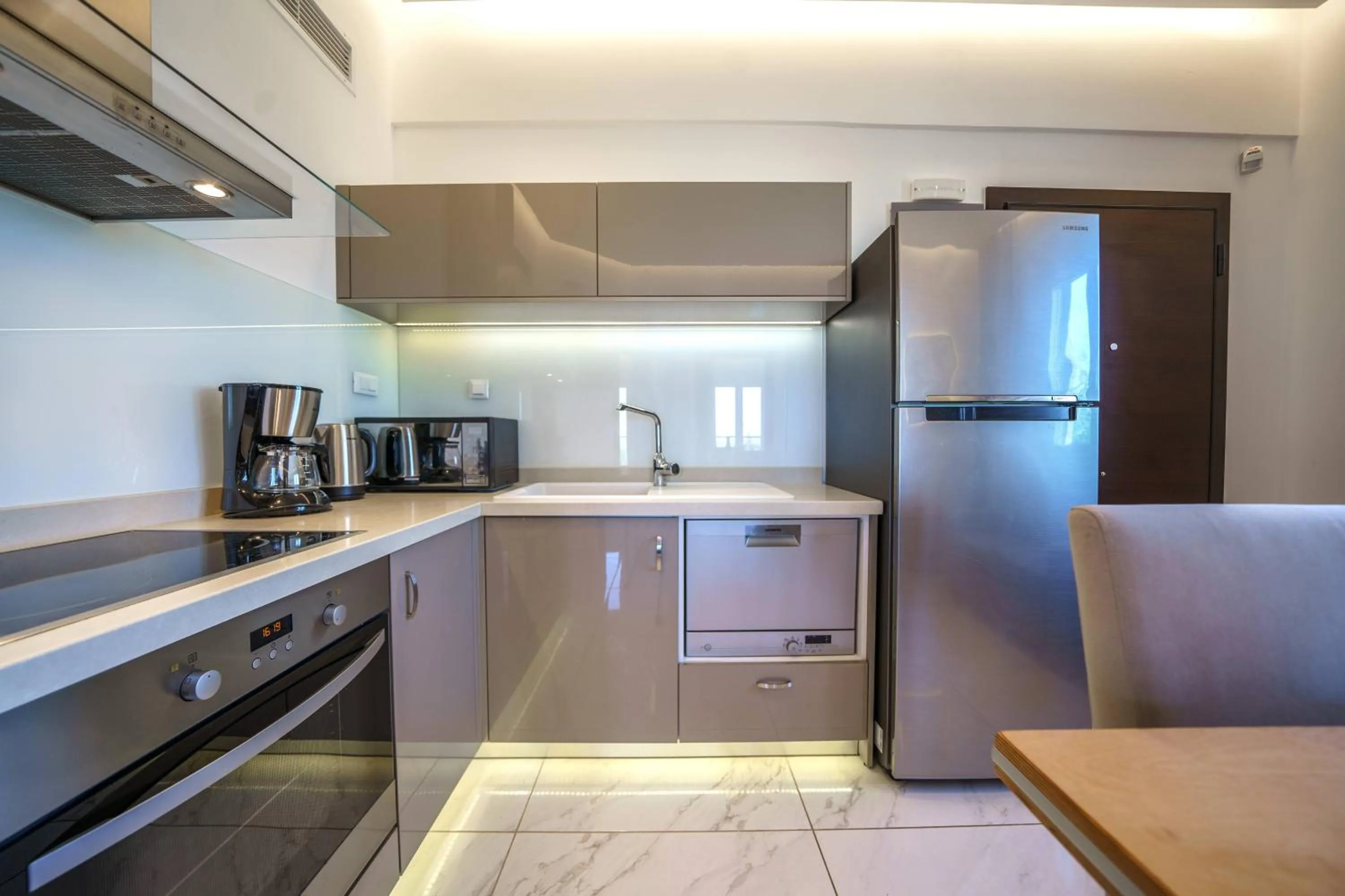 kitchen in Elysian Suites