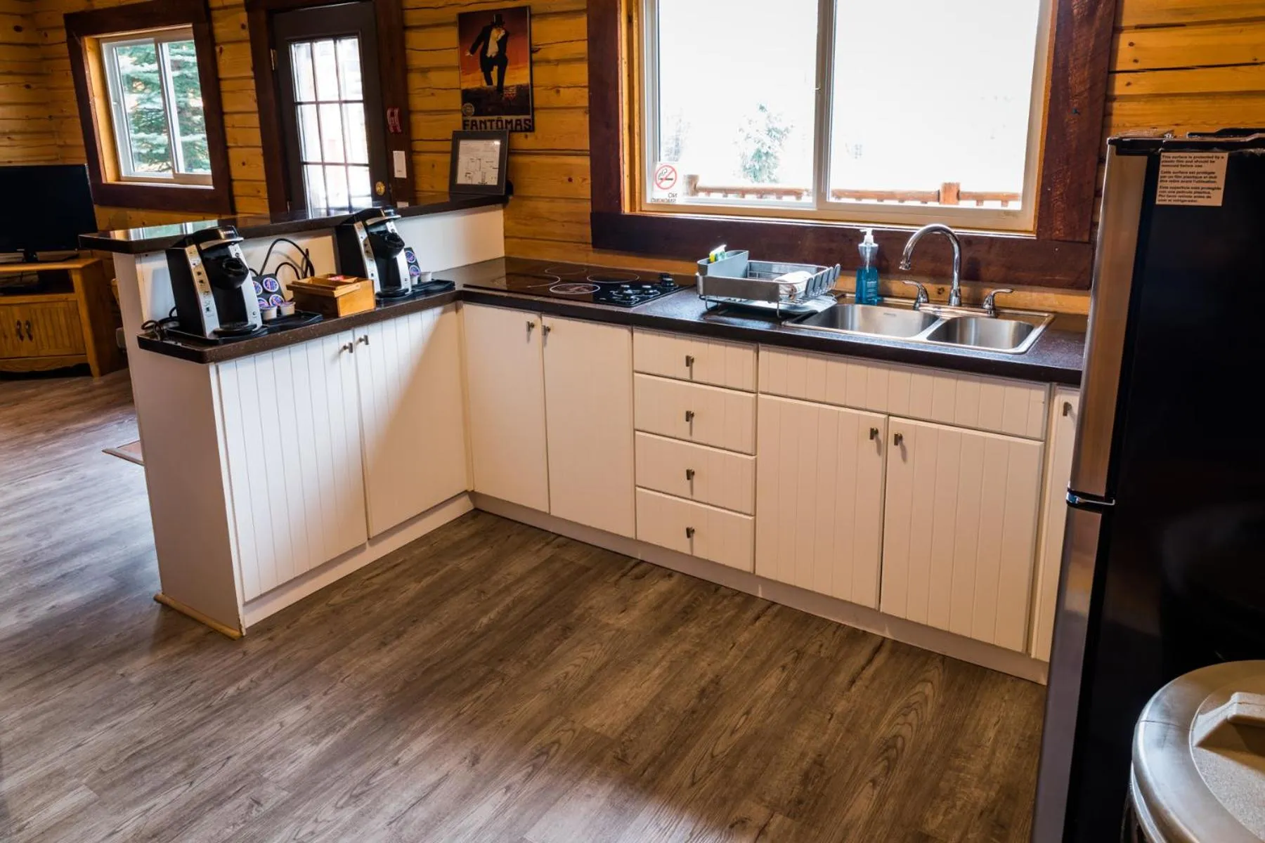 Glacier House Hotel & Resort