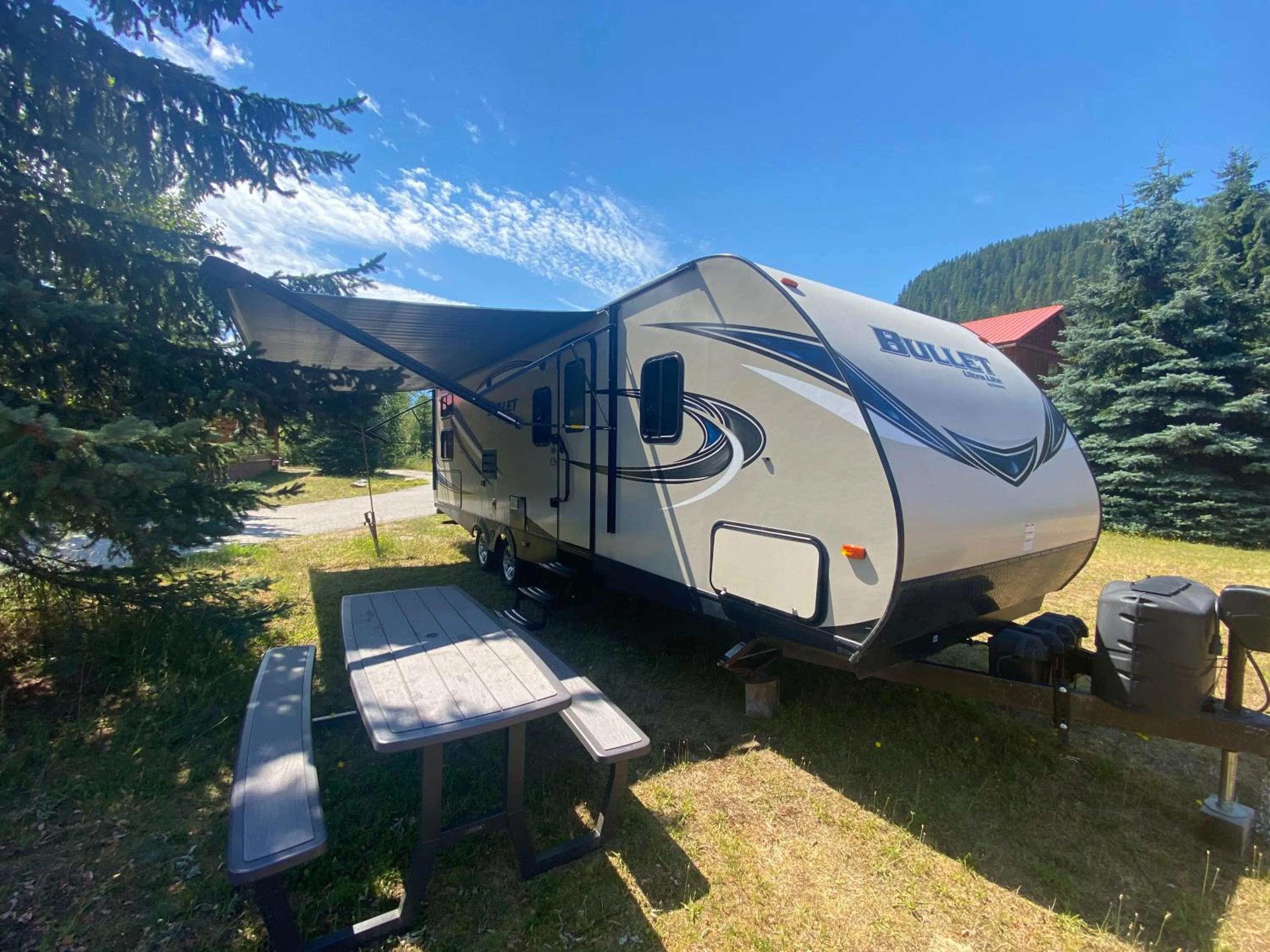 Glacier House Hotel & Resort