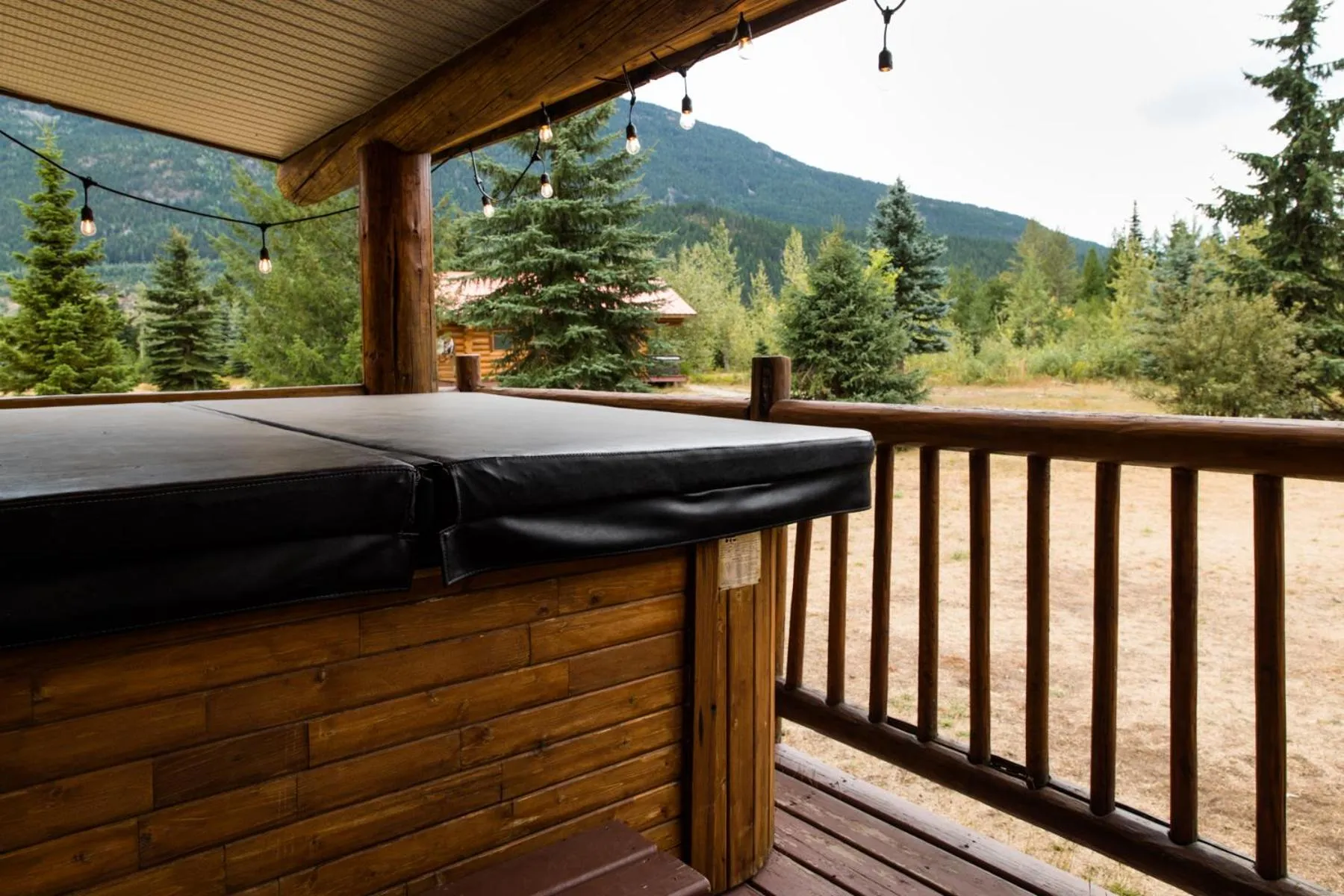 Glacier House Hotel & Resort