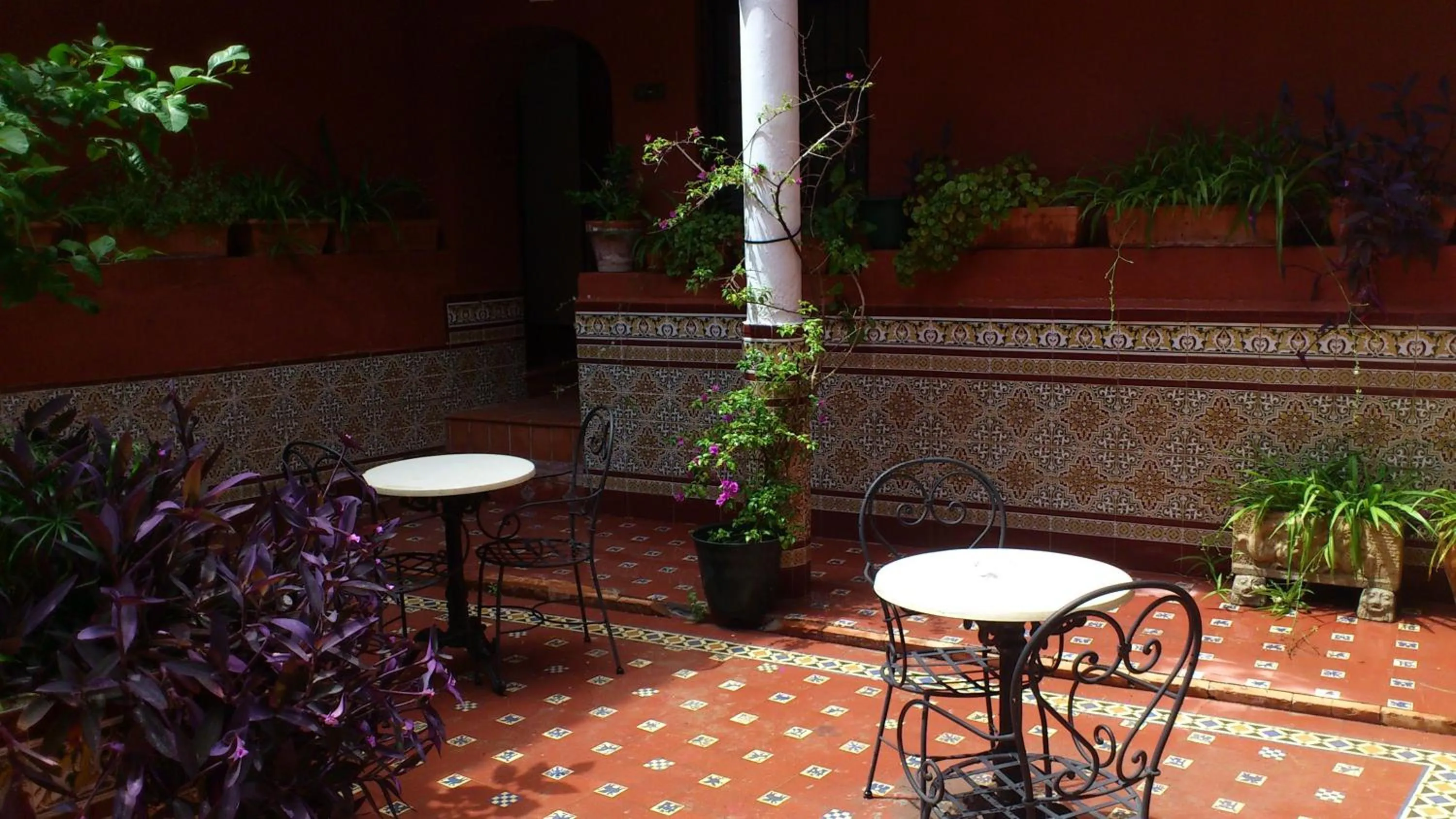 Patio in Al Andalus Jerez
