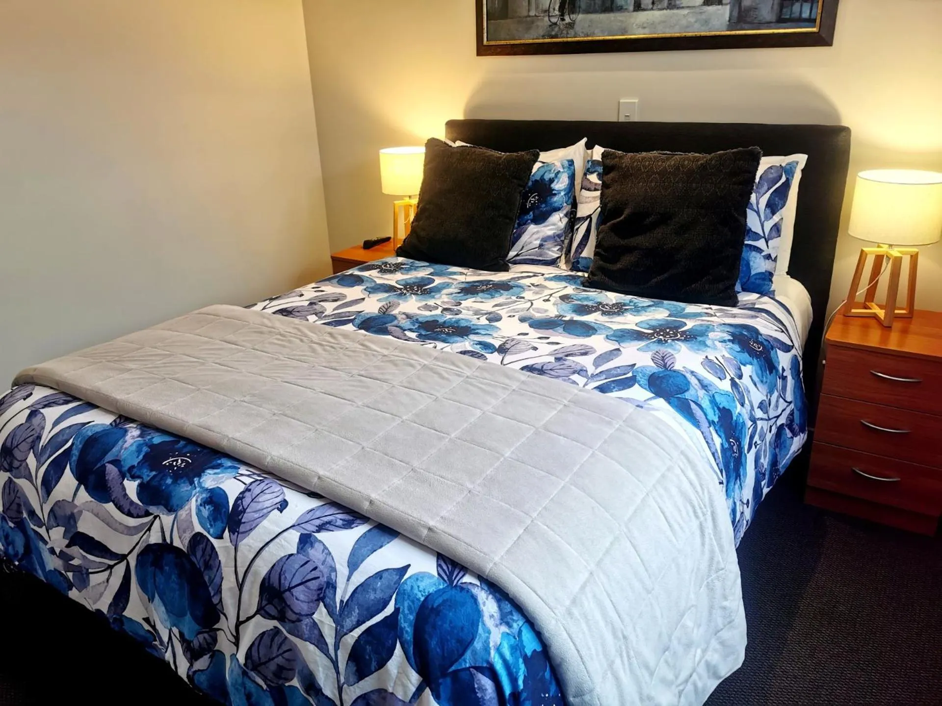 Bed in ASURE Ascot Motor Inn