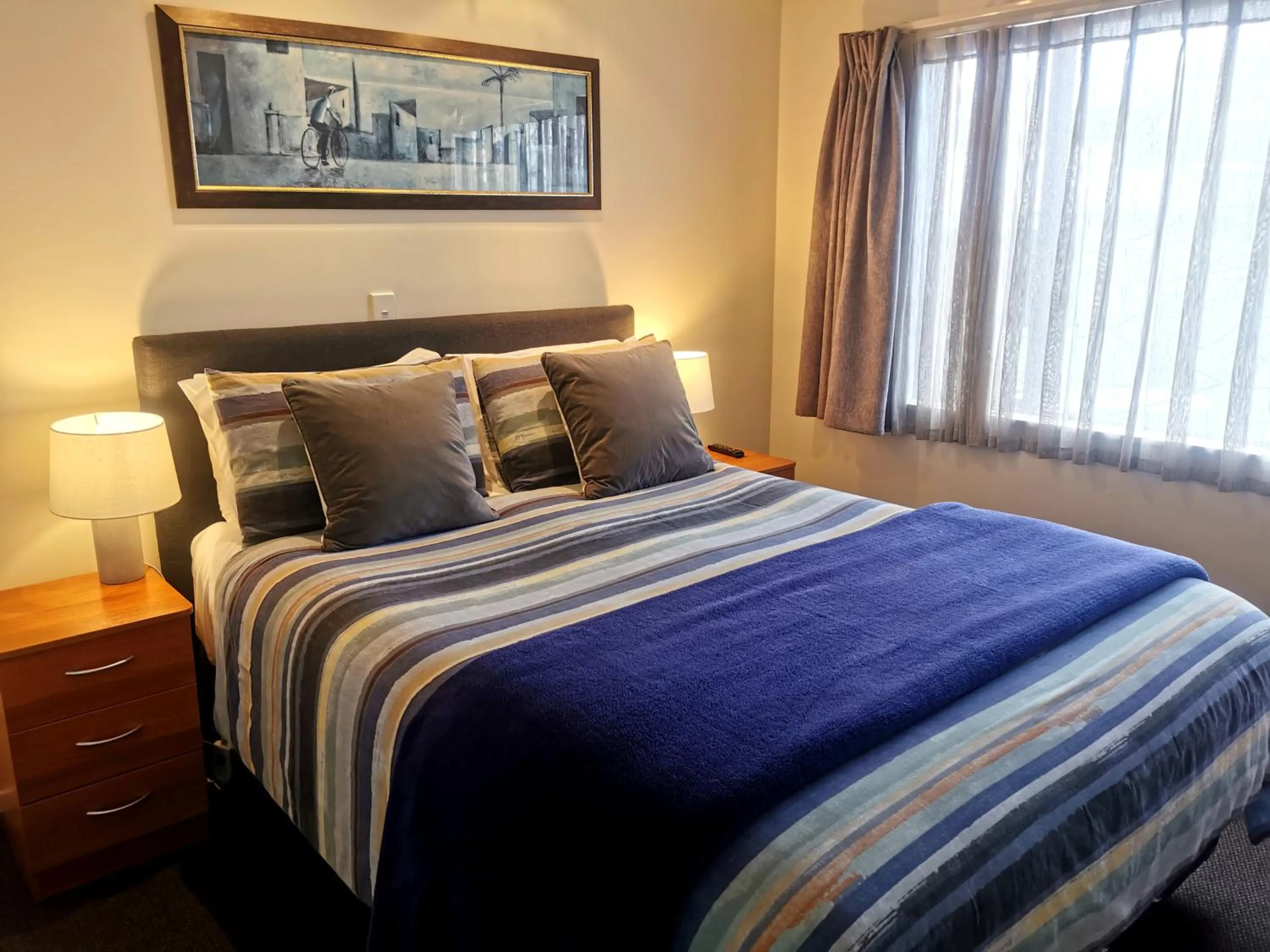 Bed in ASURE Ascot Motor Inn