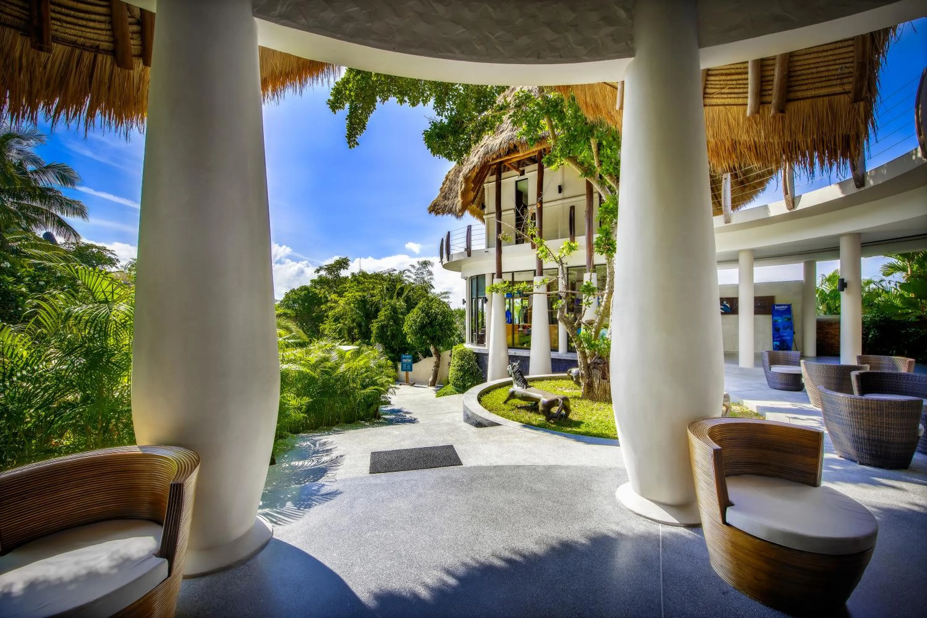 Lobby or reception in Jamahkiri Dive Resort & Spa