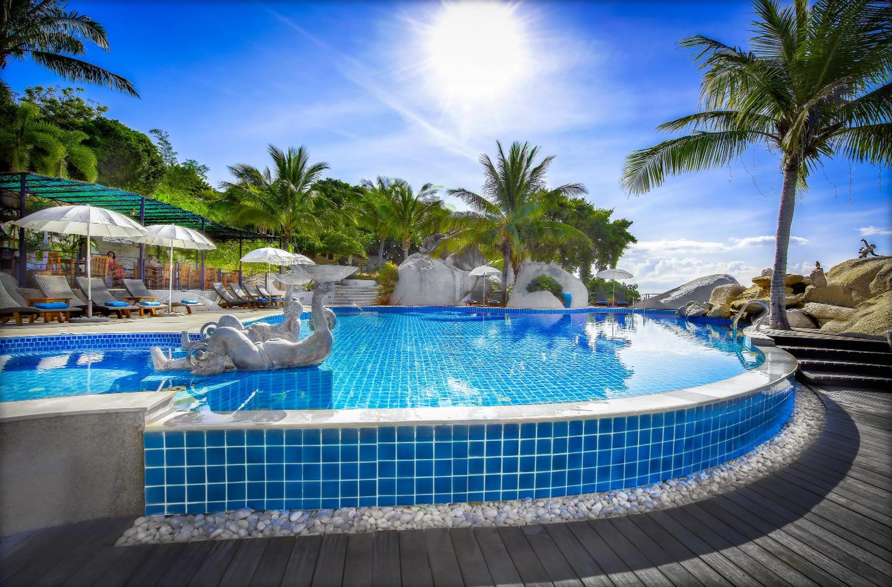 Swimming pool in Jamahkiri Dive Resort & Spa
