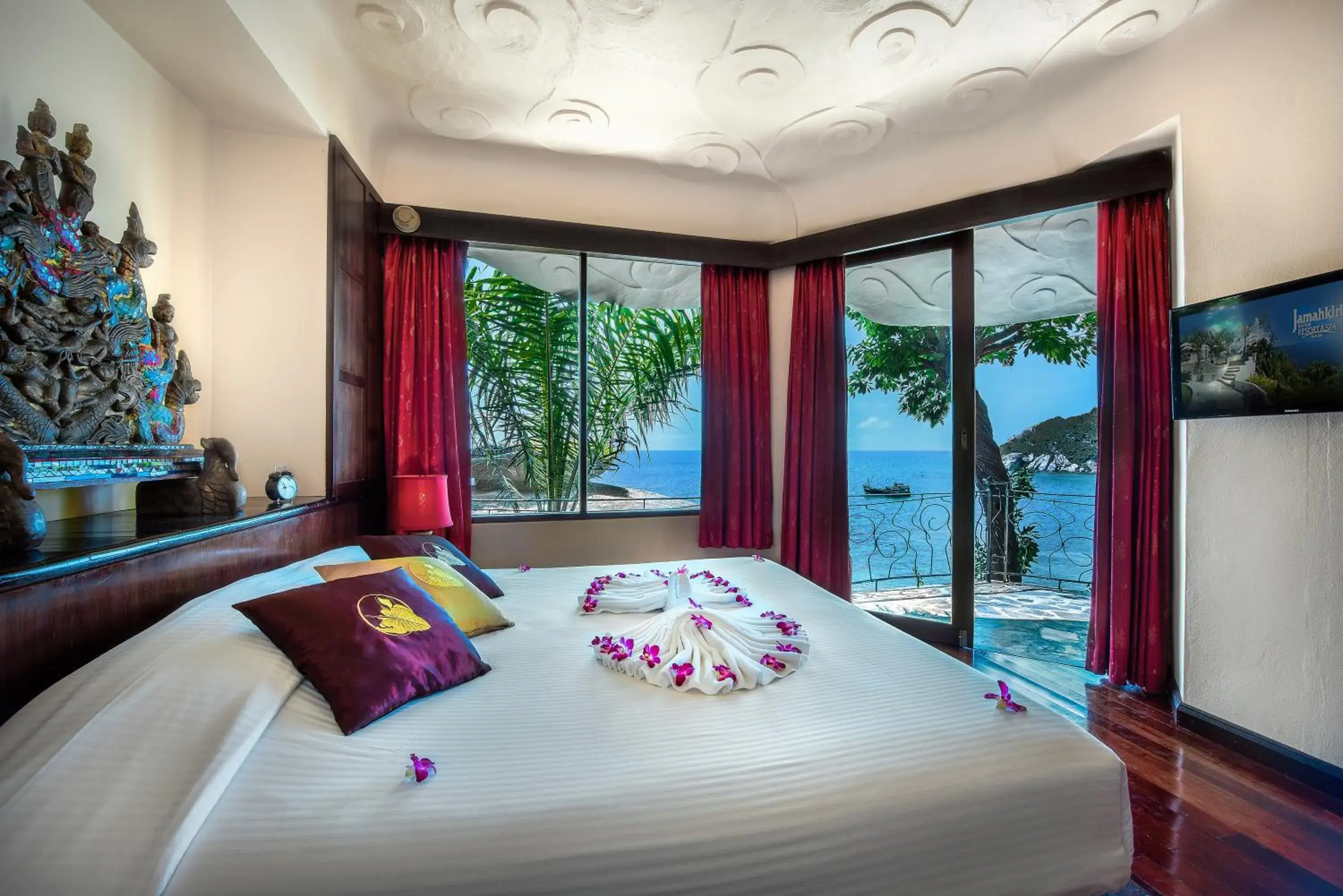 Deluxe Suite Pavilion with Sea View in Jamahkiri Dive Resort & Spa Deluxe Suite Pavilion with Sea View in Jamahkiri Dive Resort & Spa