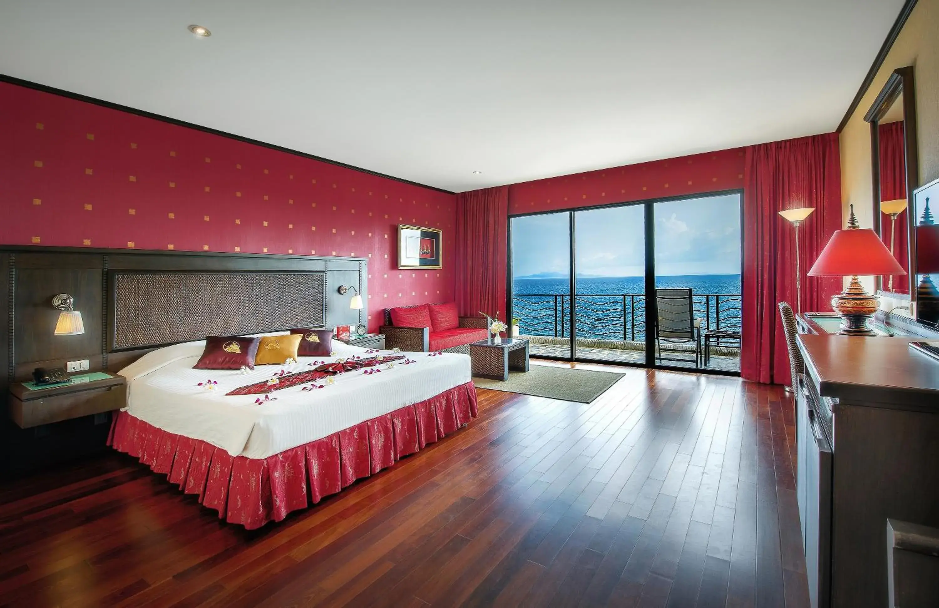 Deluxe Room with Seaview in Jamahkiri Dive Resort & Spa Deluxe Room with Seaview in Jamahkiri Dive Resort & Spa