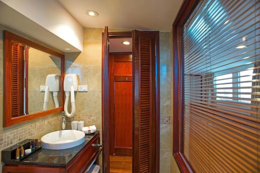 Bathroom in Conifer Boutique Hotel