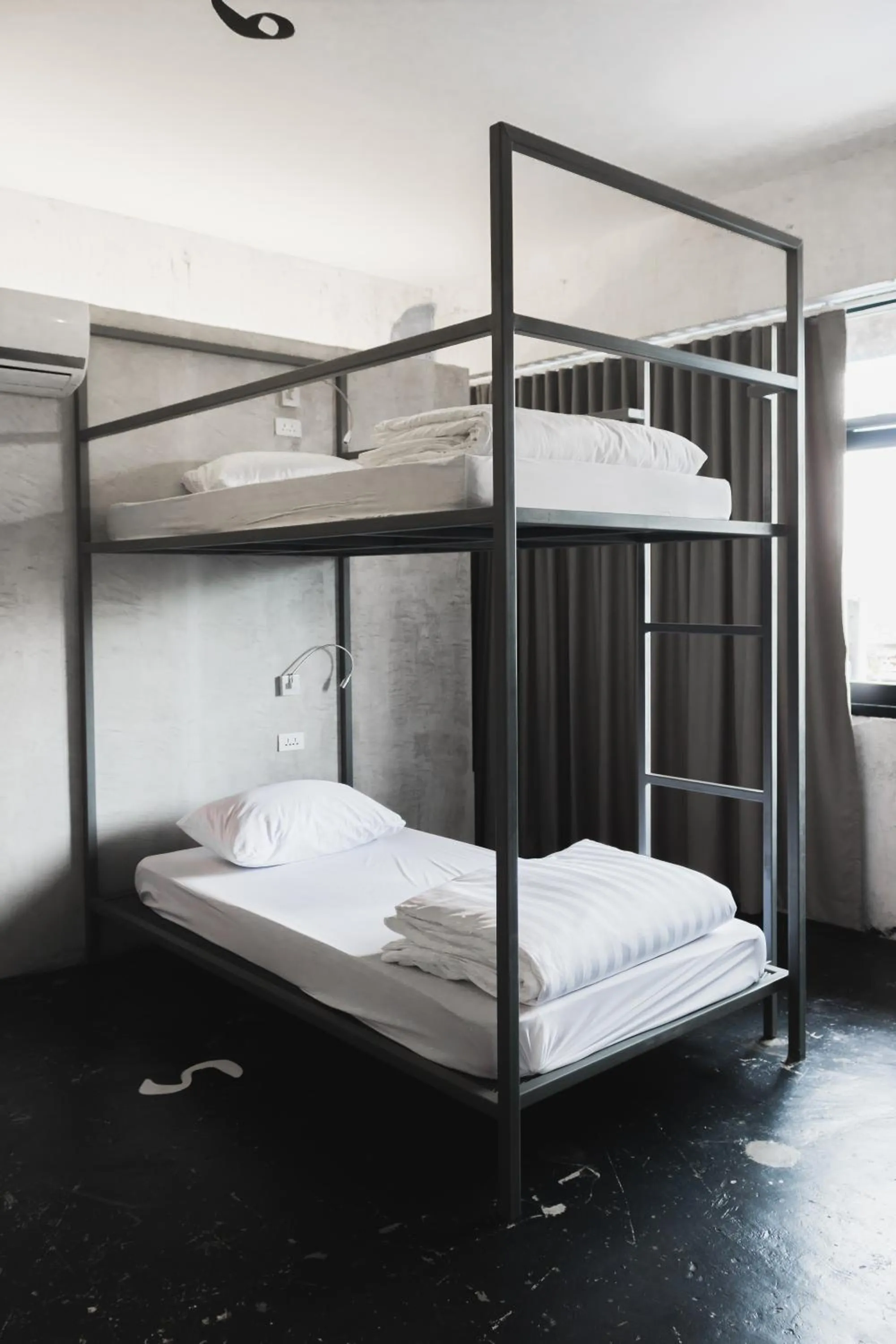 bunk bed, Bed in Thunder Bird Hostel