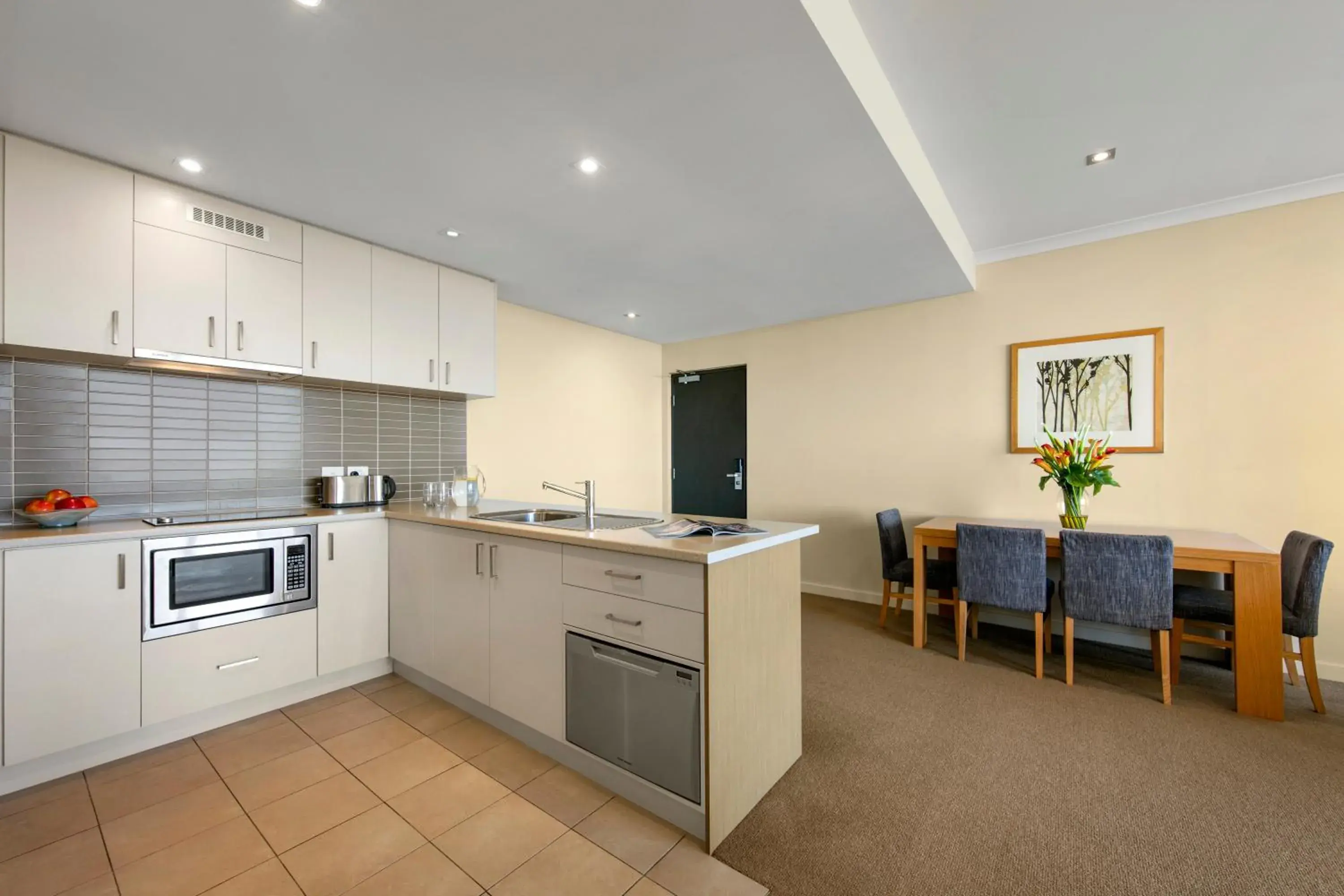 One-Bedroom Apartment in Quest Scarborough One-Bedroom Apartment in Quest Scarborough