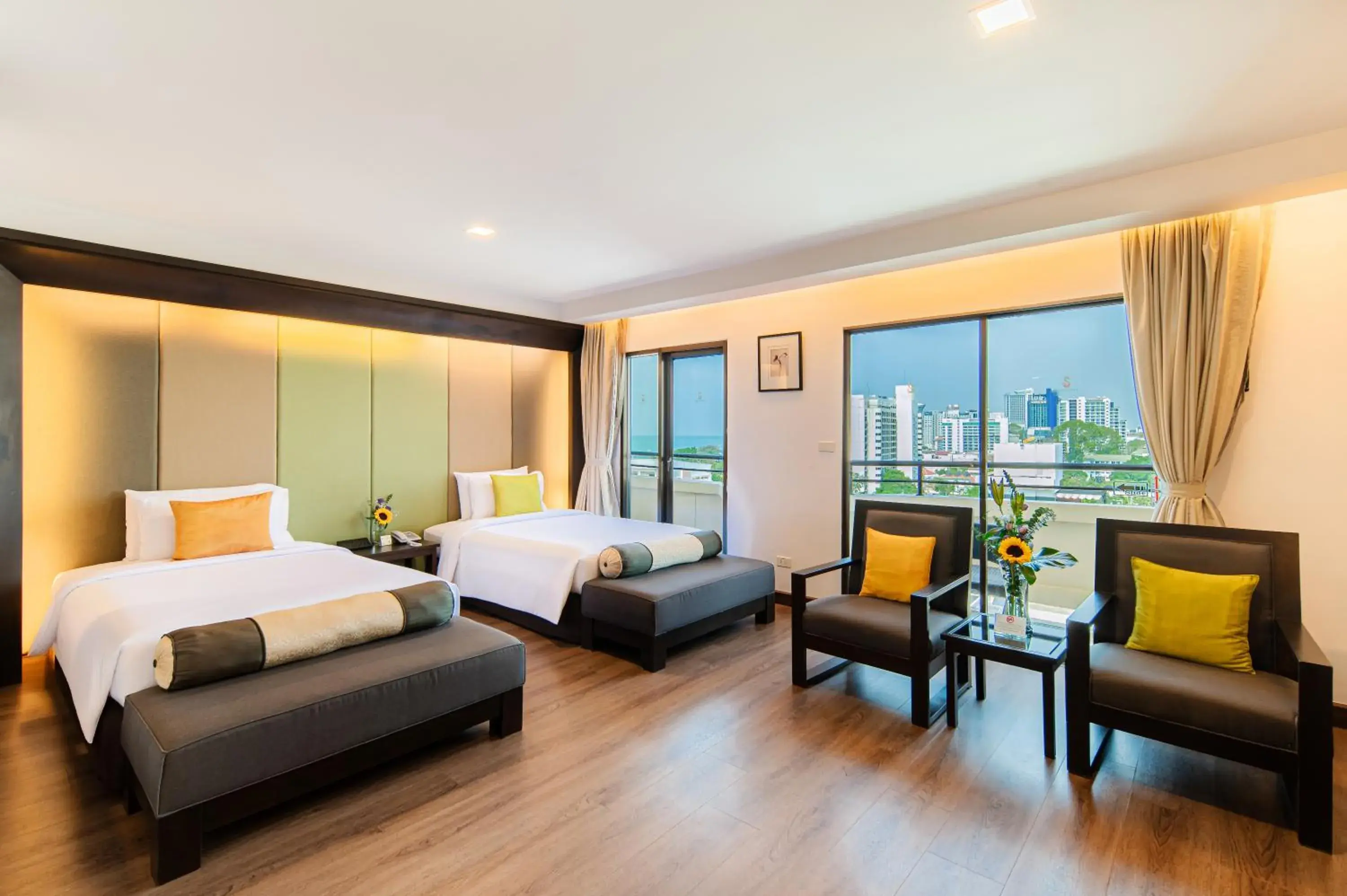 Deluxe Double or Twin Room in Sunbeam Hotel Pattaya Deluxe Double or Twin Room in Sunbeam Hotel Pattaya