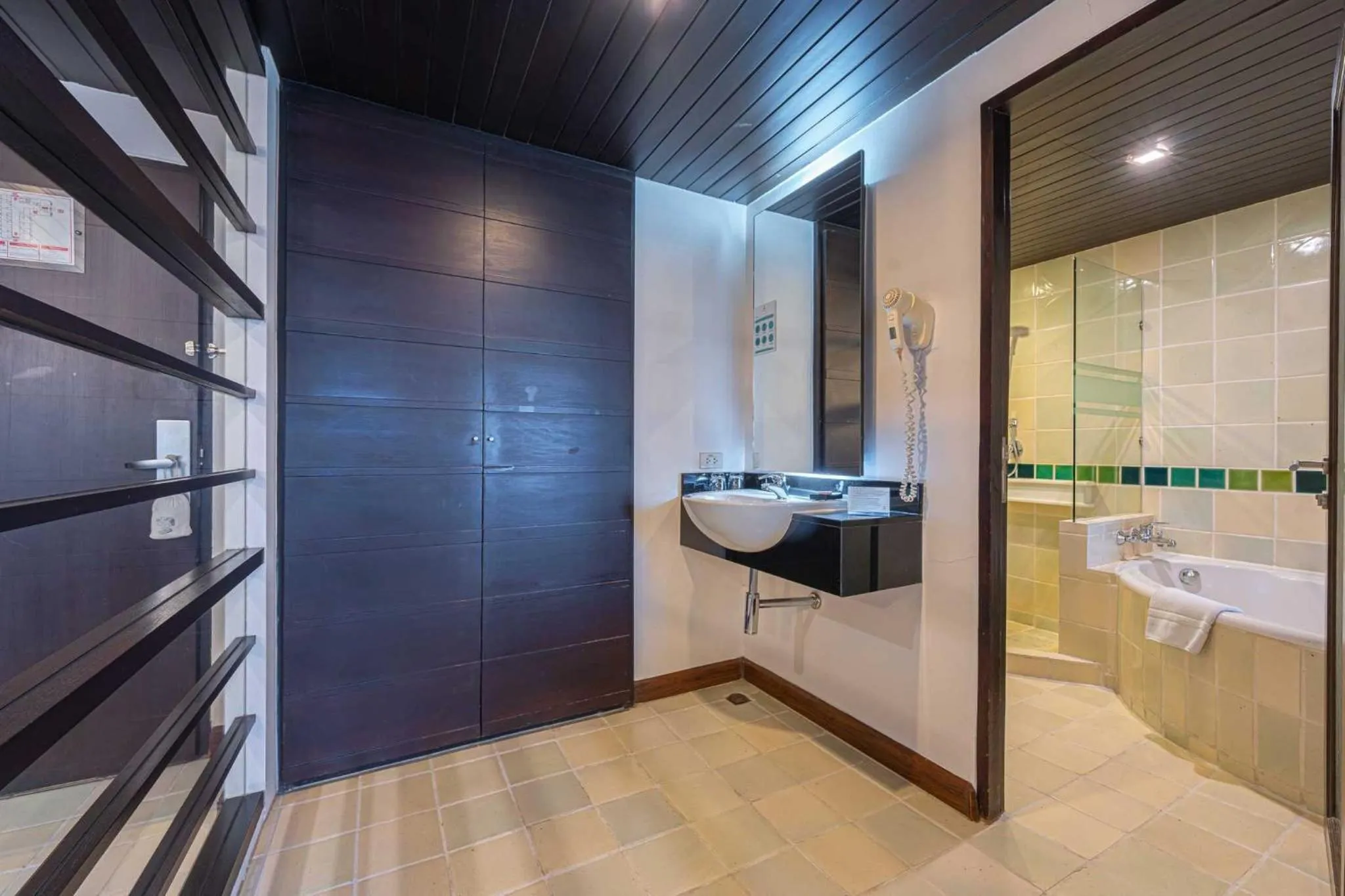 Bathroom in Sunbeam Hotel Pattaya