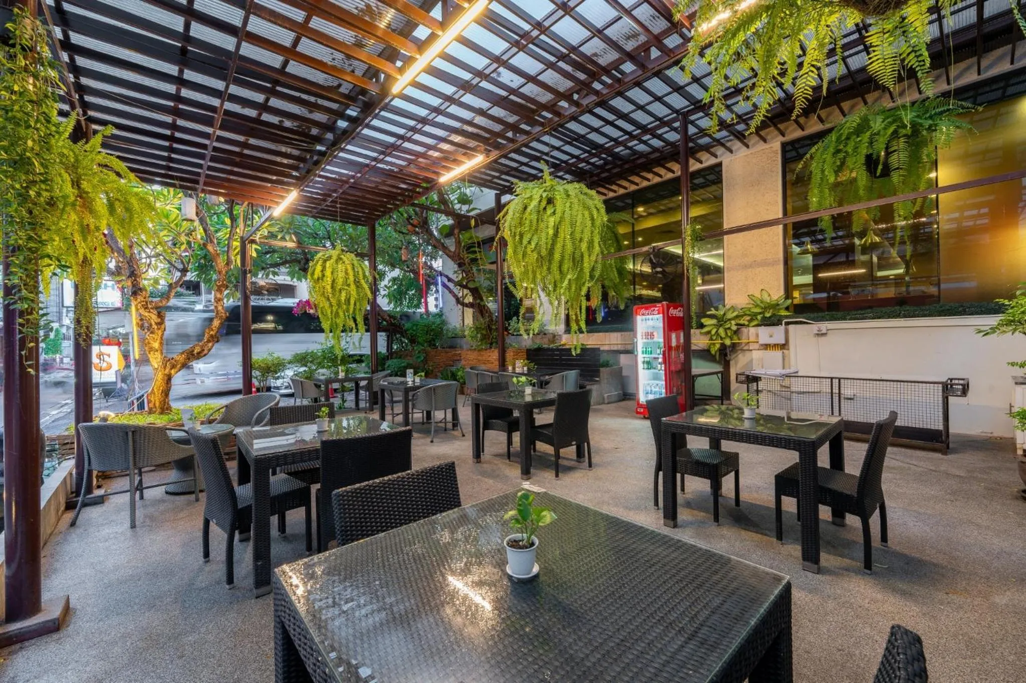 Restaurant/places to eat in Sunbeam Hotel Pattaya