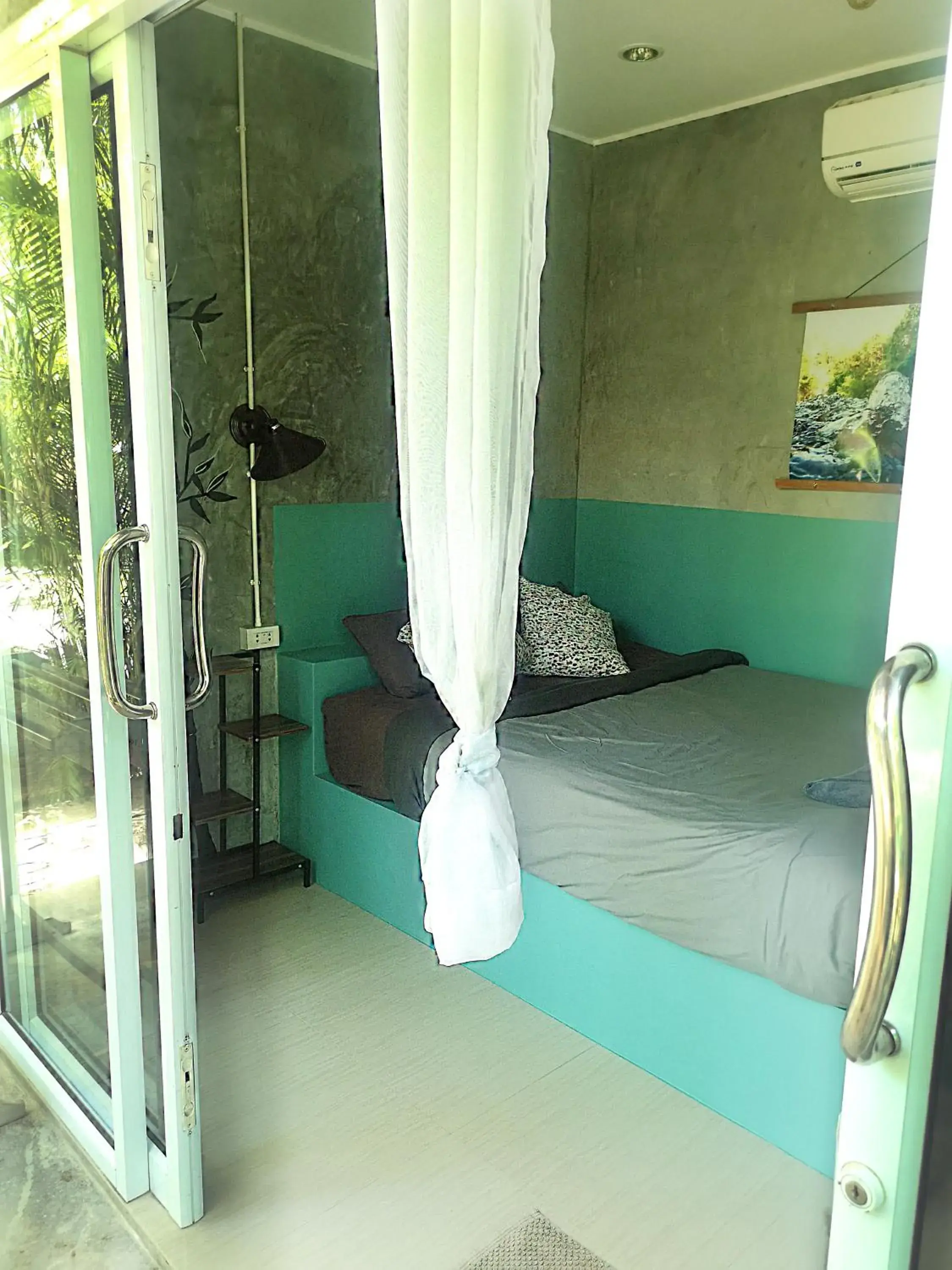 Bungalow in SeaEsta Beach Bungalow in SeaEsta Beach