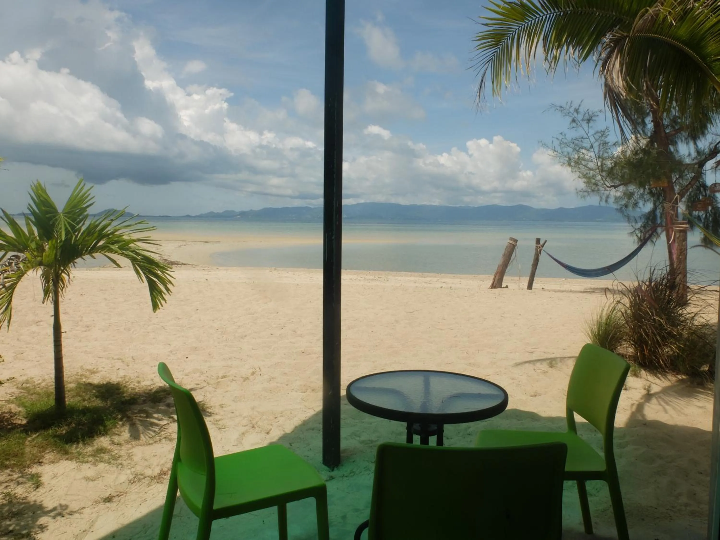 Beach in SeaEsta Beach