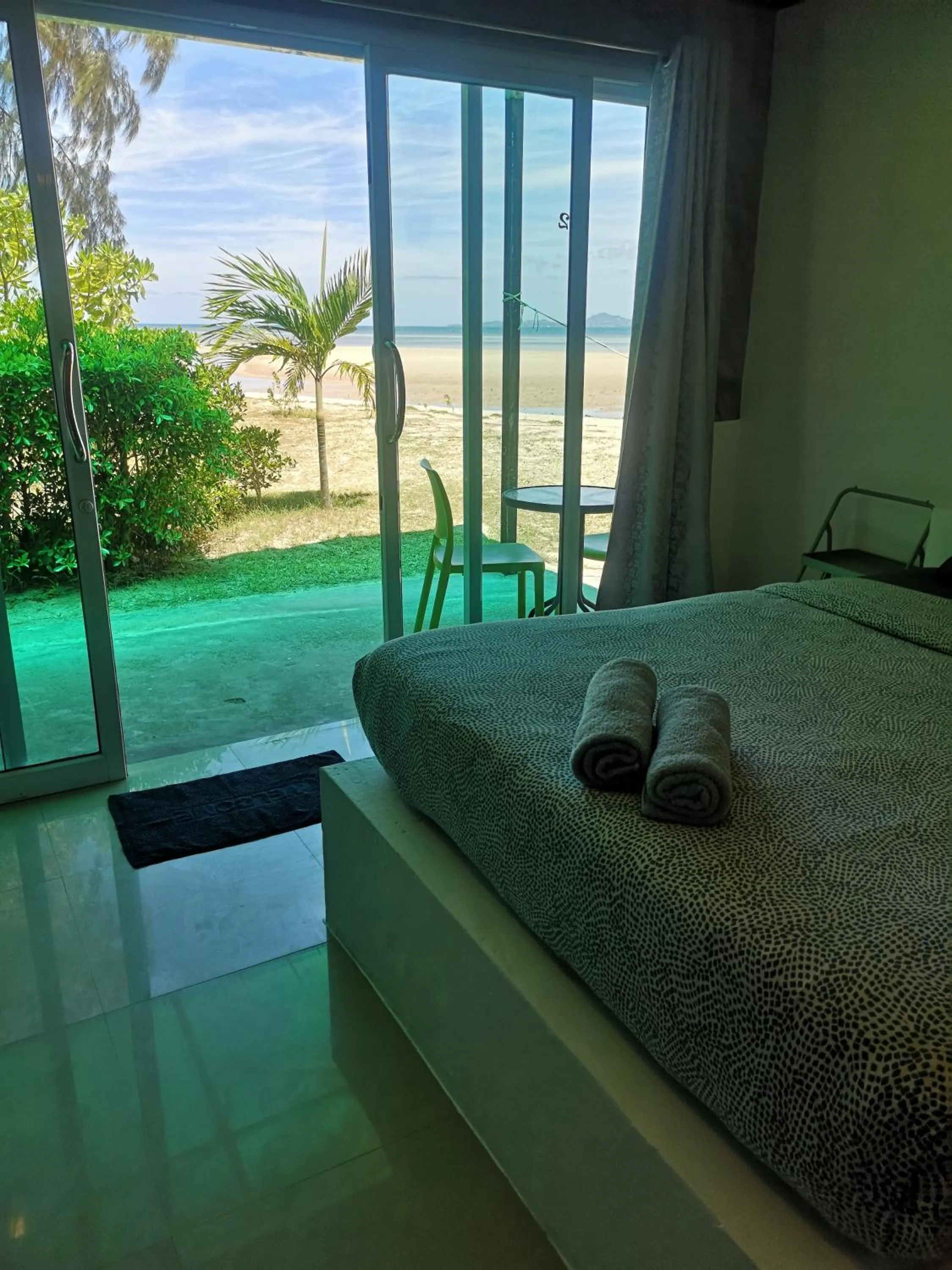 Natural landscape, Bed in SeaEsta Beach