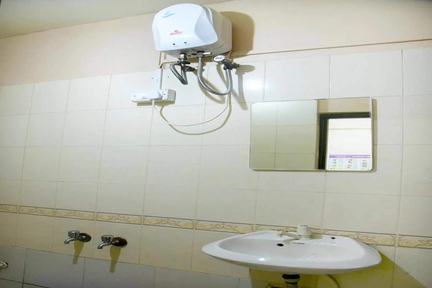 Bathroom in Hotel Parag