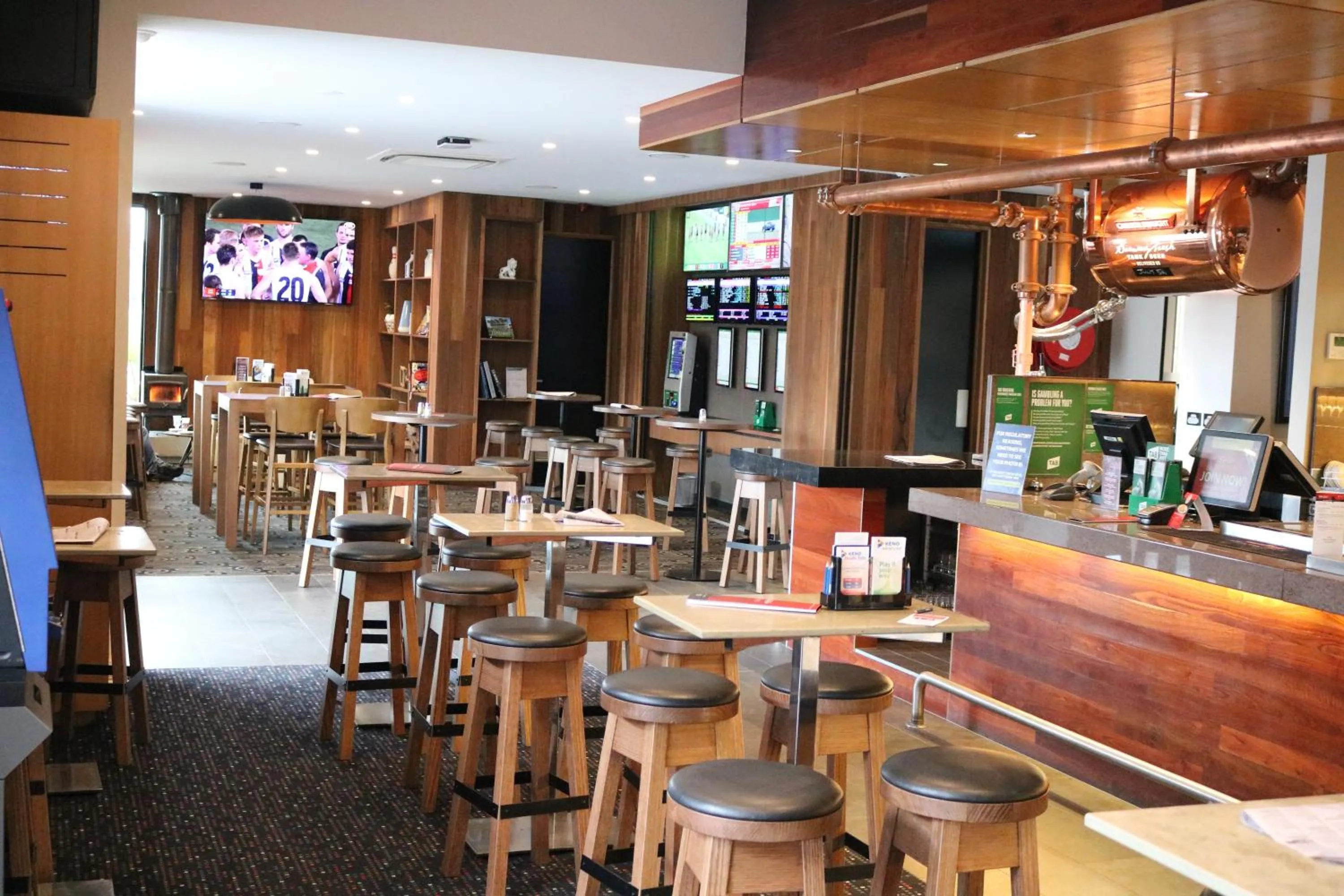 Restaurant/places to eat in Sovereign Park Motor Inn