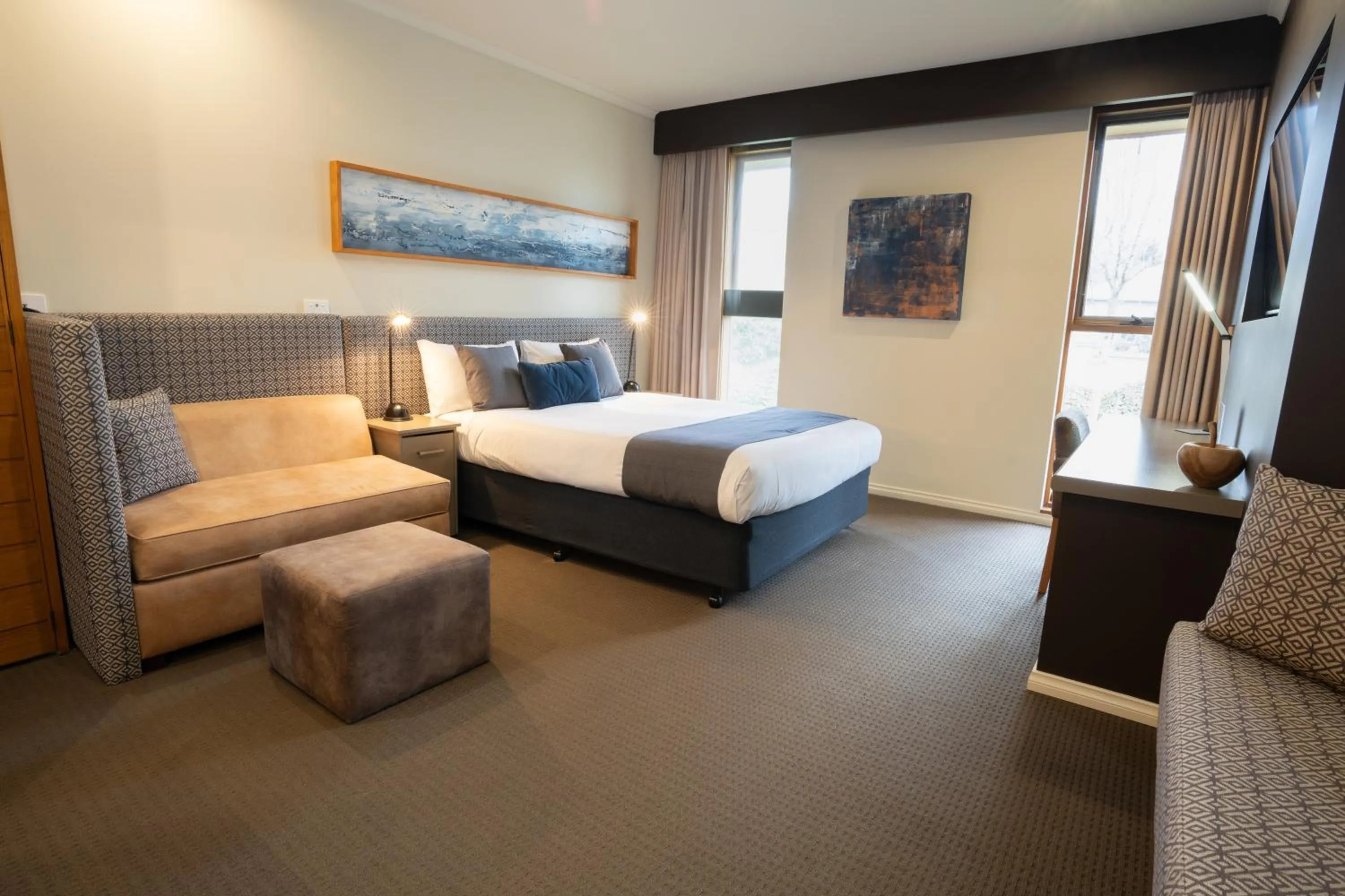 Bed in Sovereign Park Motor Inn