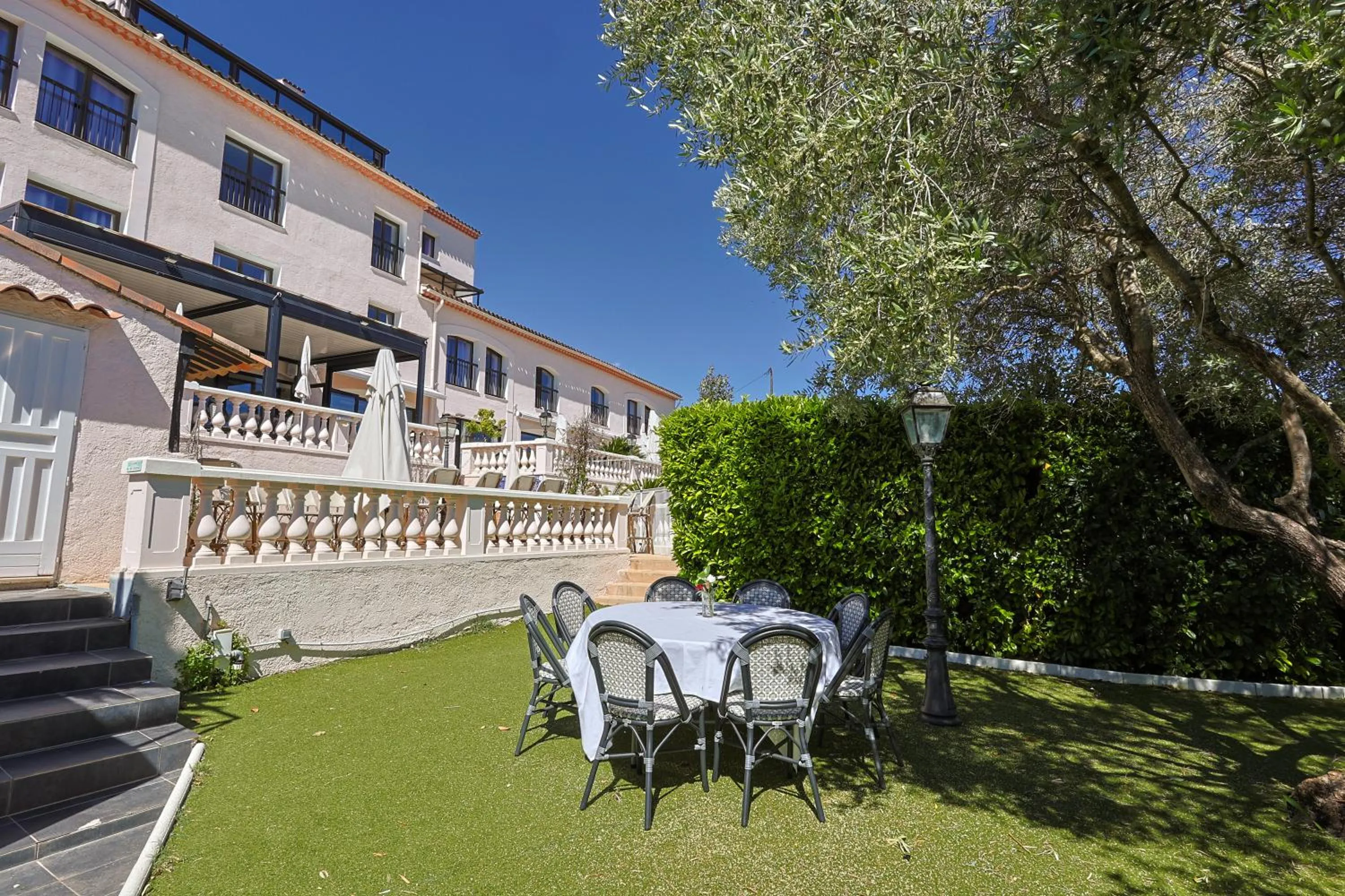 Logis Hotel Perla Riviera & Restaurant