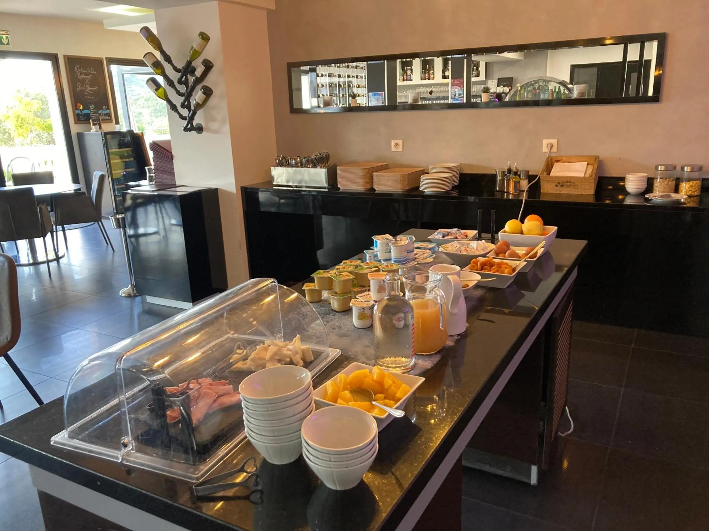 Breakfast in Logis Hotel Perla Riviera & Restaurant