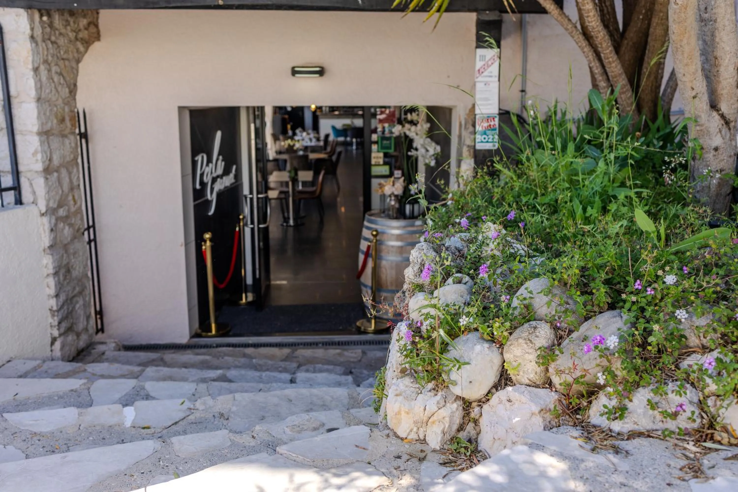 Logis Hotel Perla Riviera & Restaurant