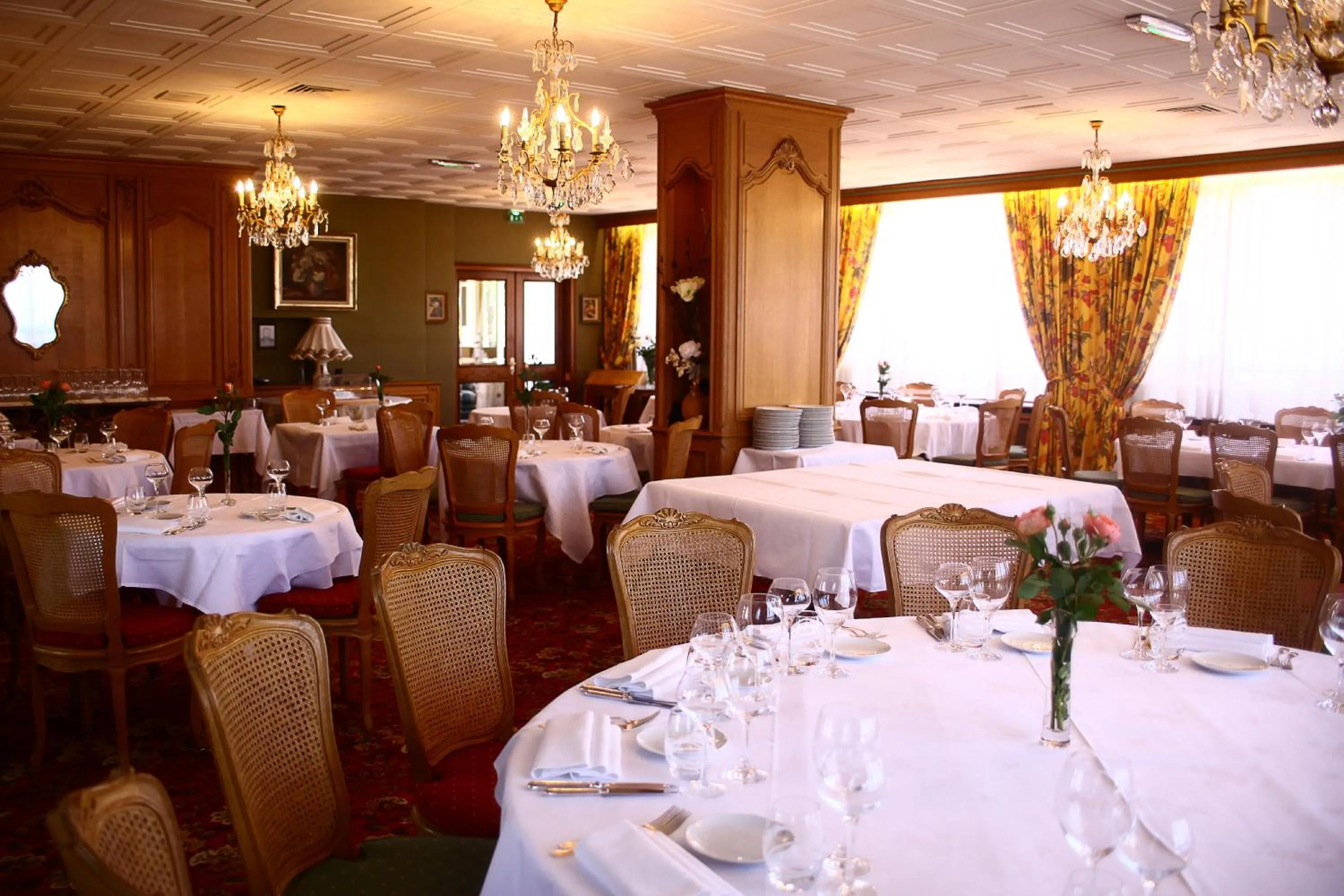 Restaurant/places to eat in Hostellerie Reeb